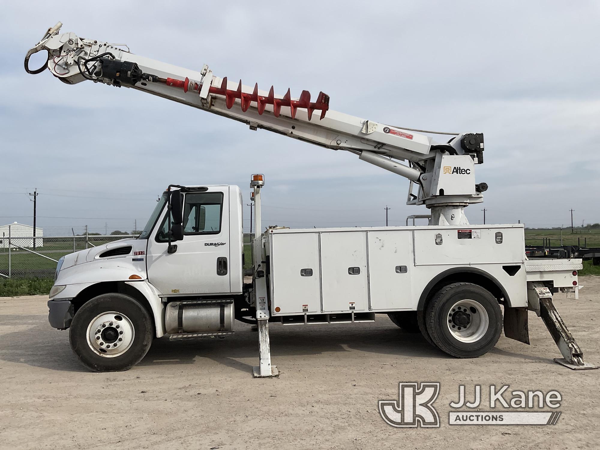 (Corpus Christi, TX) Altec DM47B-TR, Digger Derrick rear mounted on 2013 International 4300 DuraStar