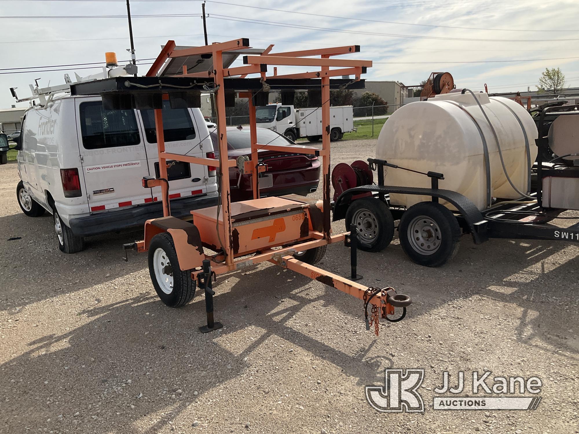 (Waxahachie, TX) 2006 K&K Systems Portable Arrow Board, trailer mtd. City of Plano Owned. No Title)