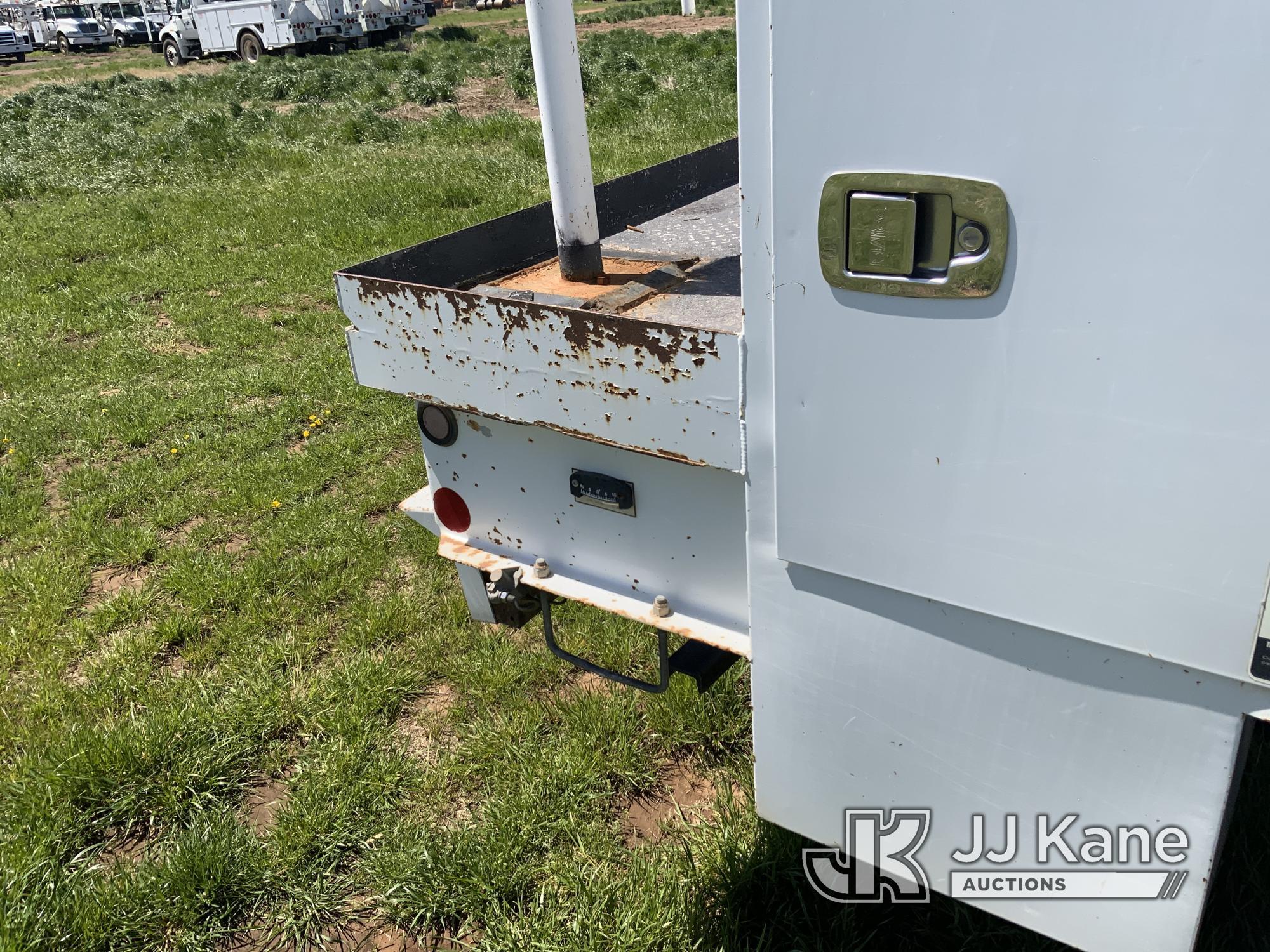 (Yukon, OK) Altec AA55E, Material Handling Bucket Truck rear mounted on 2013 International 4300 Dura