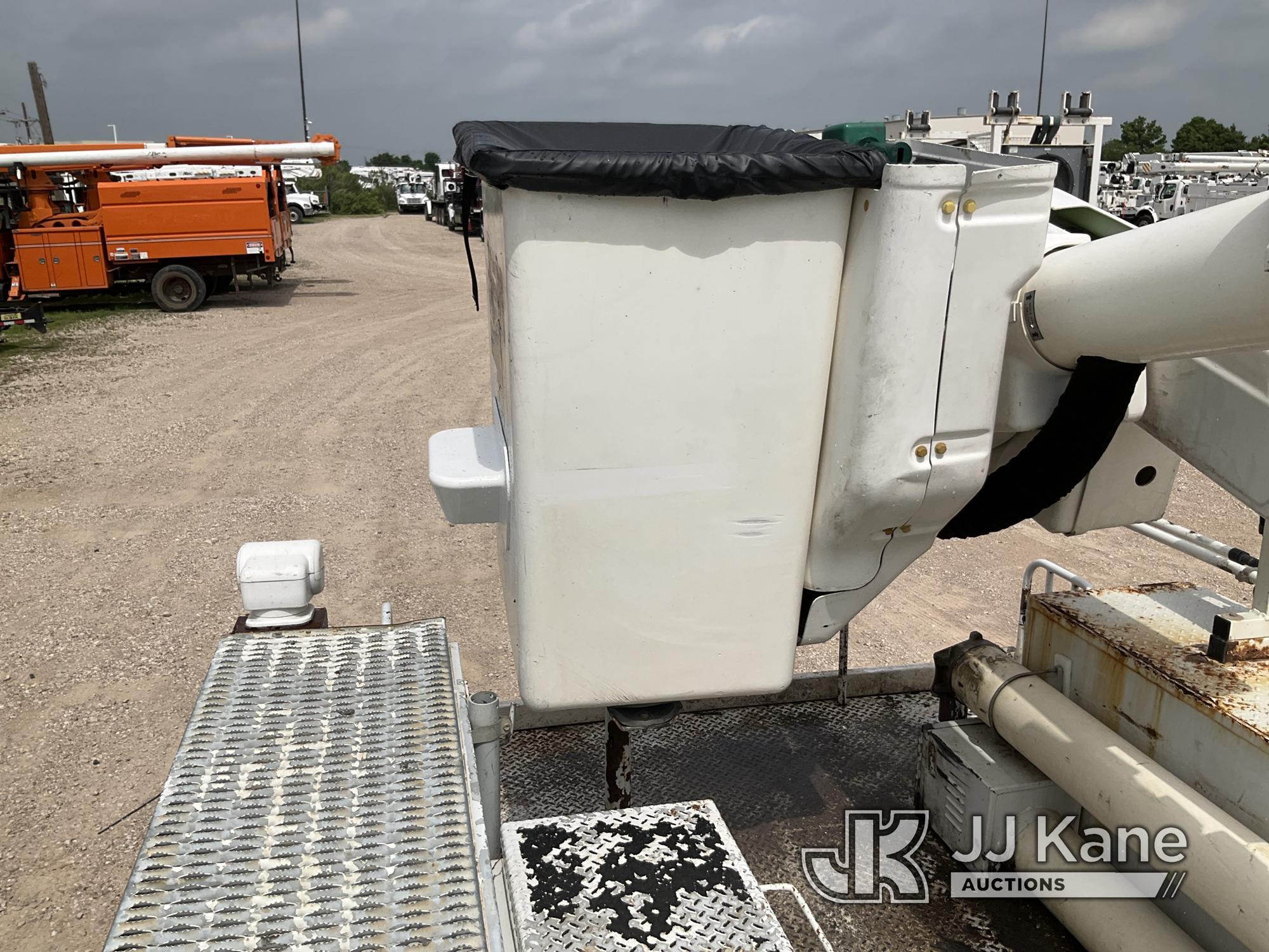 (Waxahachie, TX) Altec TA41M, Articulating & Telescopic Material Handling Bucket Truck mounted behin