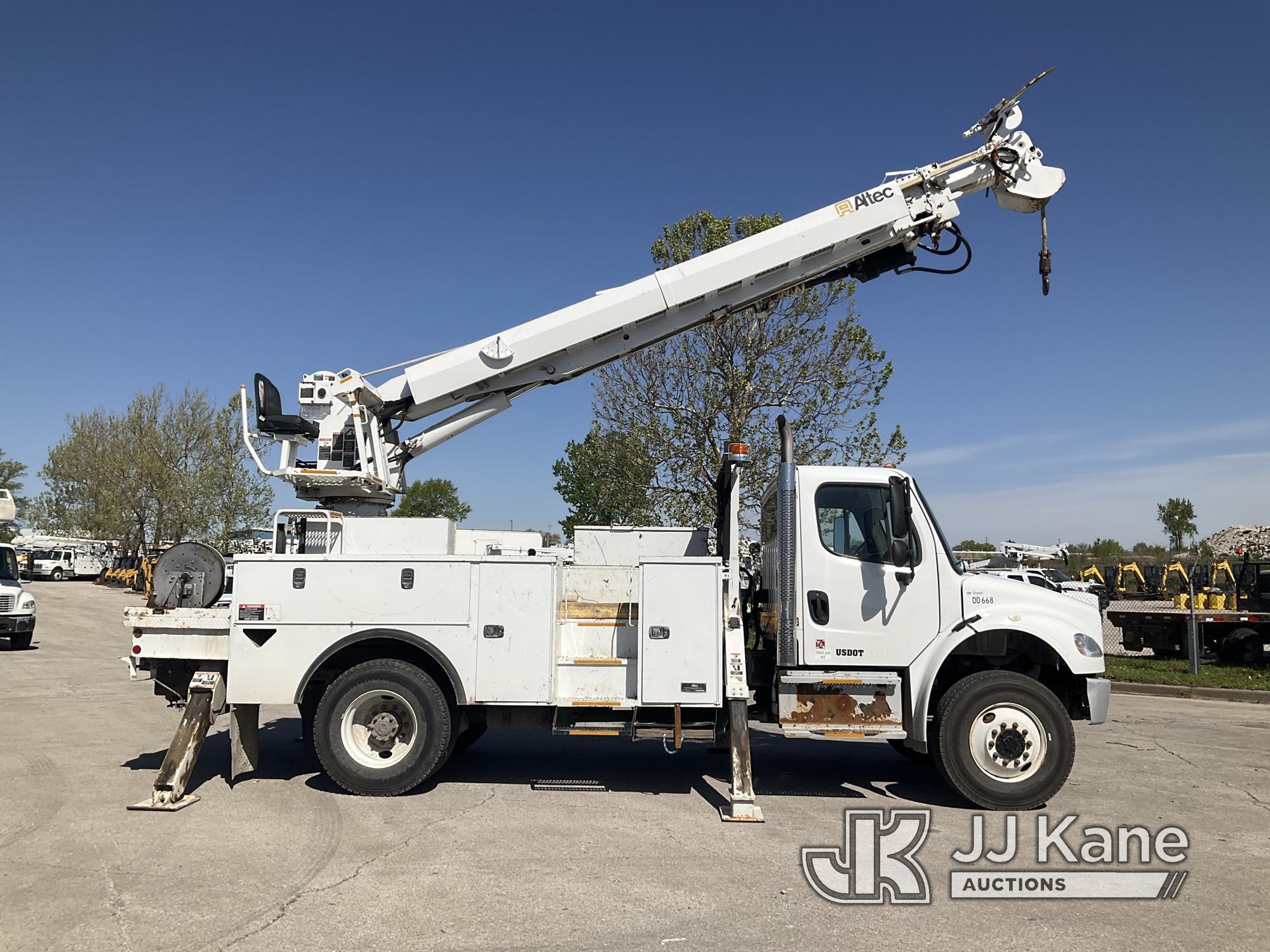 (Kansas City, MO) Altec DM47B-TR, Digger Derrick rear mounted on 2014 FREIGHTLINER M2 106 4x4 Utilit