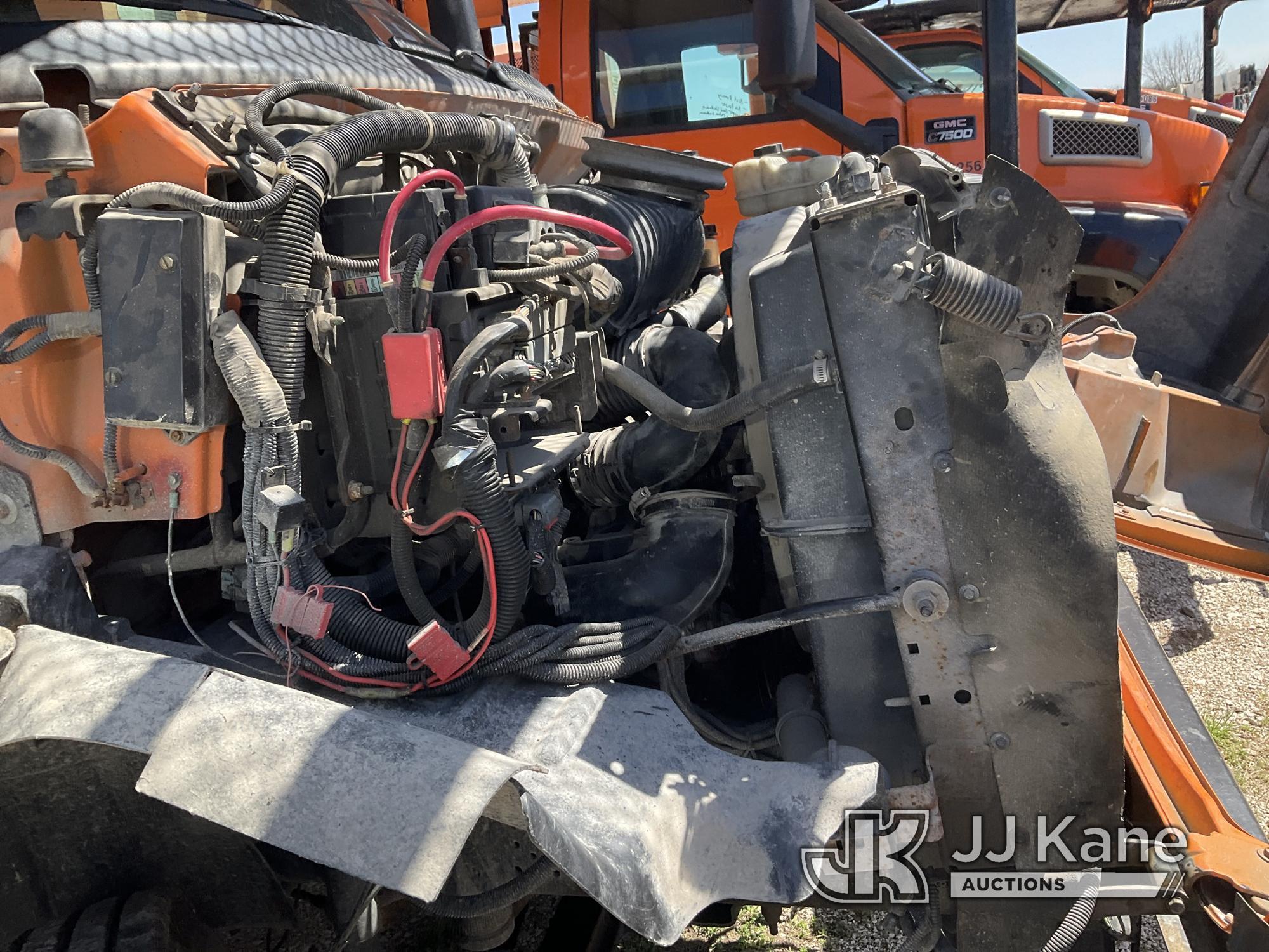 (Kansas City, MO) Altec LRV55, Over-Center Bucket Truck mounted behind cab on 2006 GMC C7500 Chipper