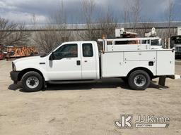 (Des Moines, IA) 2003 Ford F350 Extended-Cab Service Truck Runs, Moves