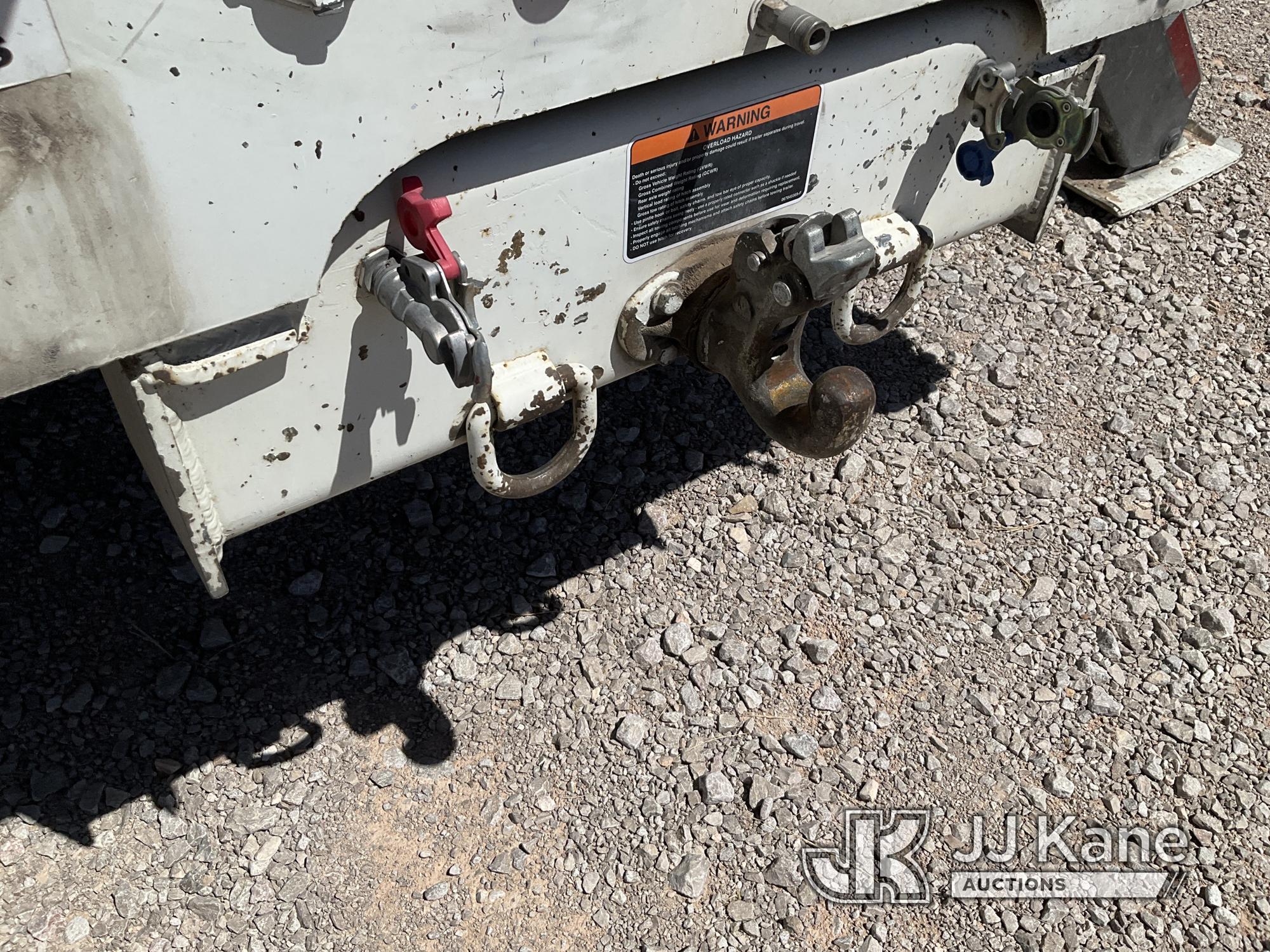 (El Paso, TX) Altec AM55-E, Over-Center Material Handling Bucket rear mounted on 2008 International