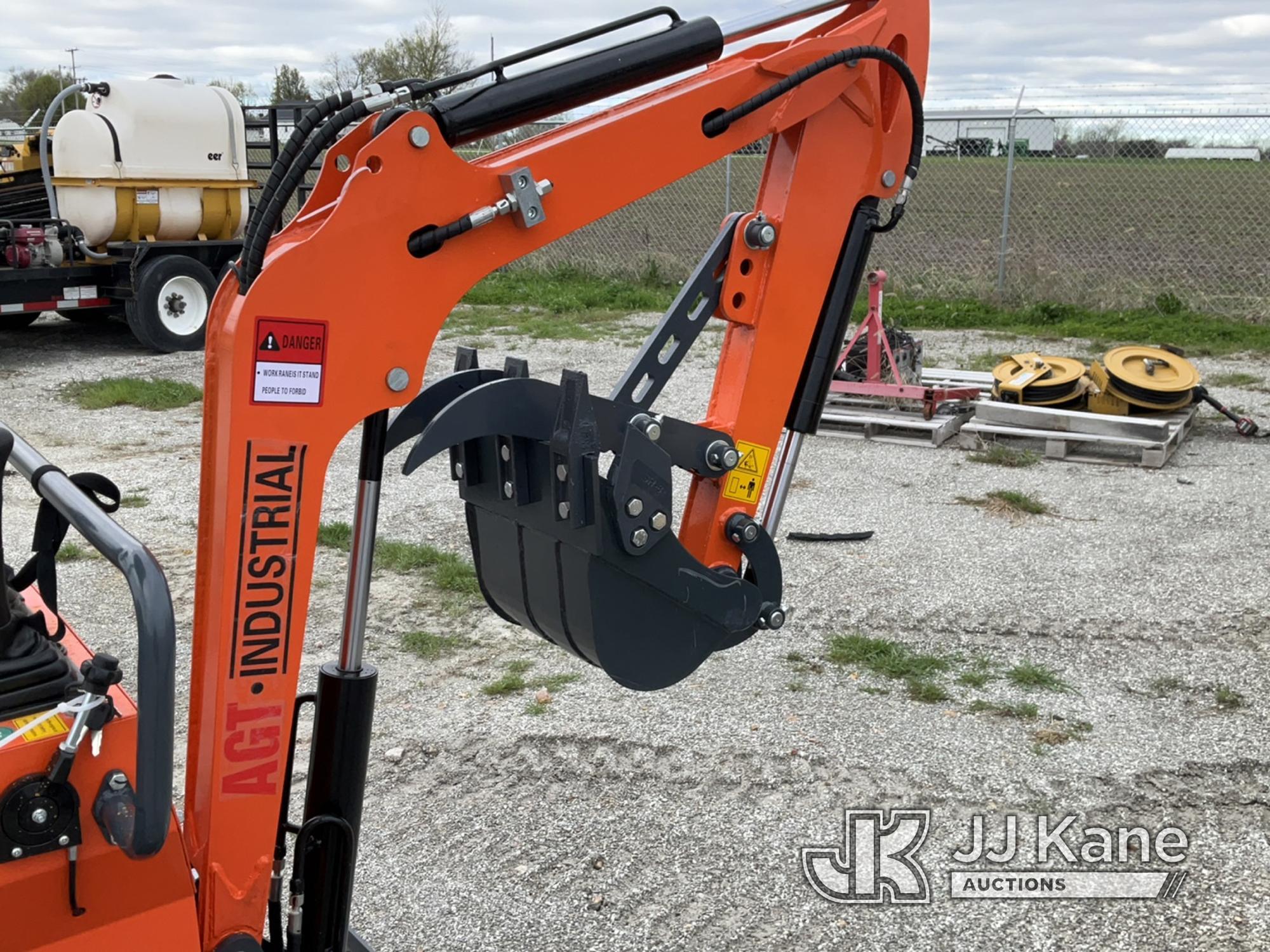 (Hawk Point, MO) 2024 AGT LH12R Mini Hydraulic Excavator New/Unused) (Hour Meter Show 48 Hours But M