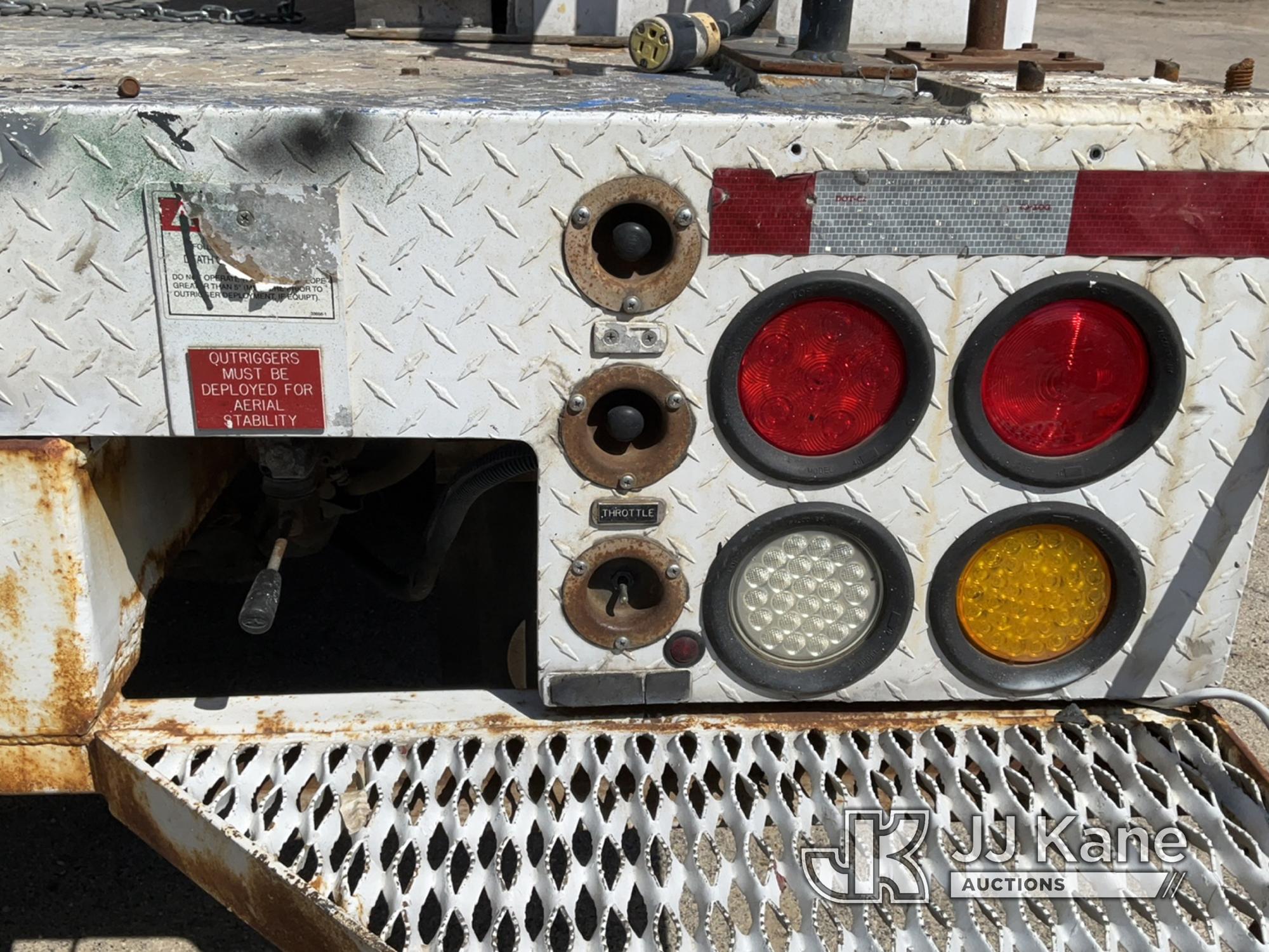 (South Beloit, IL) Versalift VST-40I, Articulating & Telescopic Bucket Truck mounted behind cab on 2