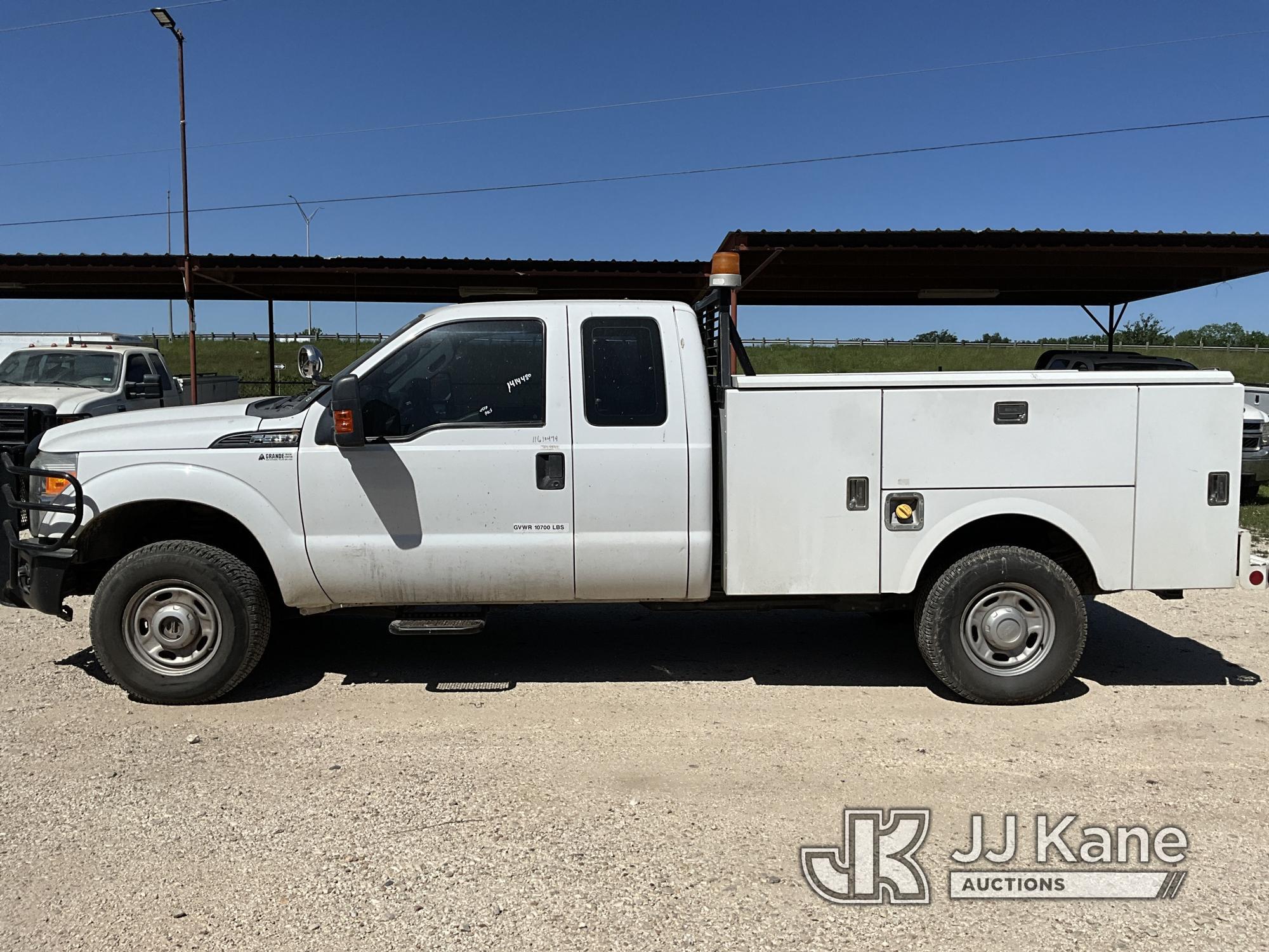 (San Antonio, TX) 2011 Ford F350 4x4 Extended-Cab Service Truck Runs & Moves) (Jump To Start