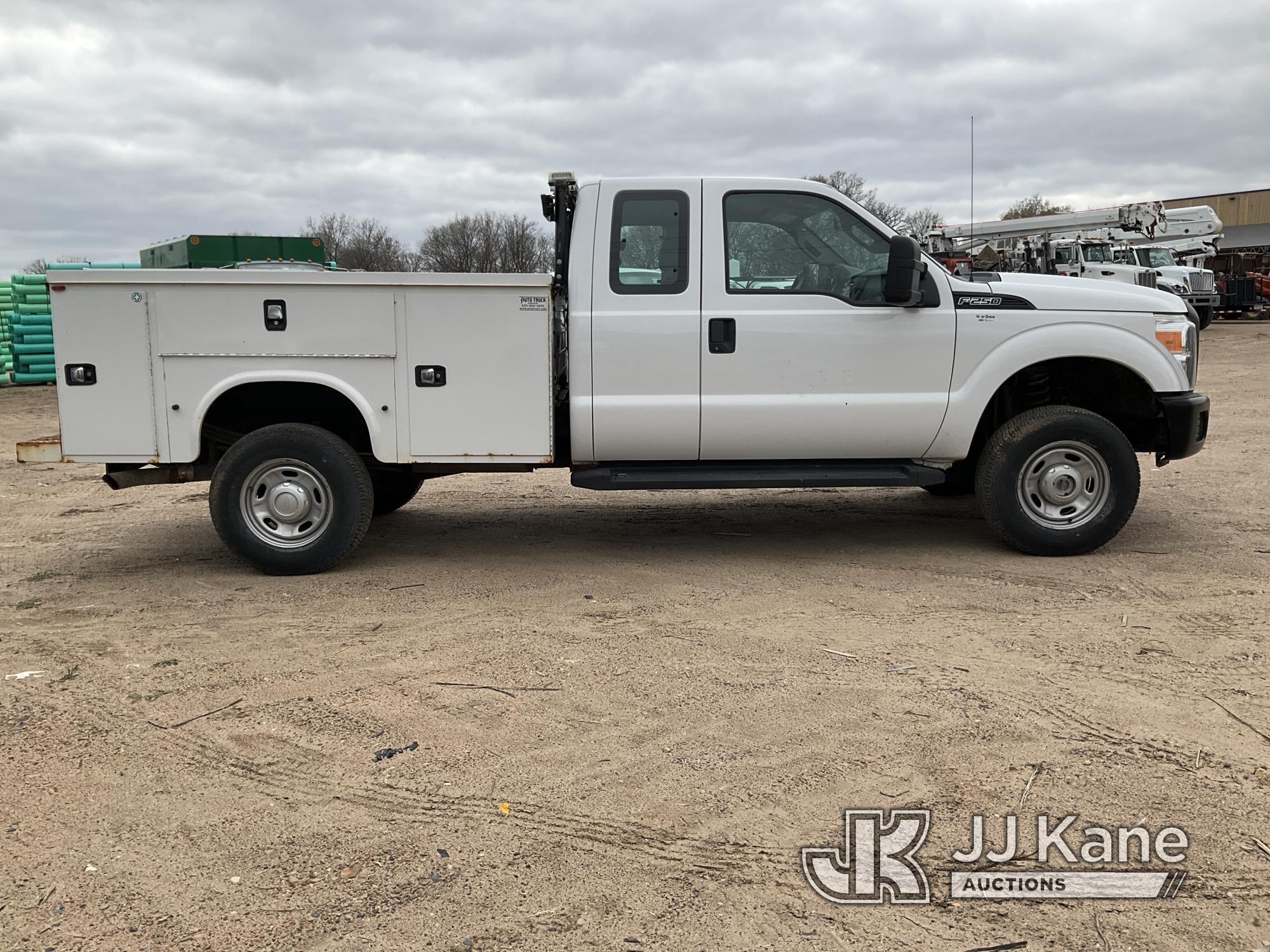 (Shakopee, MN) 2016 Ford F250 4x4 Extended-Cab Service Truck Not Running, Condition Unknown) (Does N