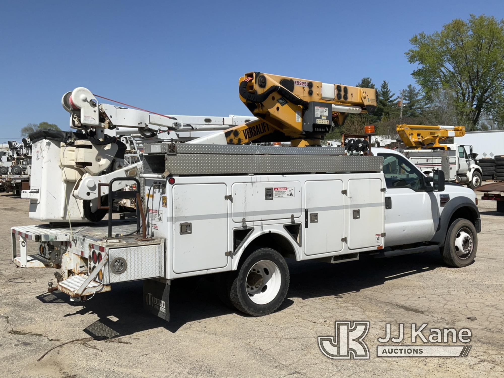 (South Beloit, IL) Versalift VST-40I, Articulating & Telescopic Bucket Truck mounted behind cab on 2