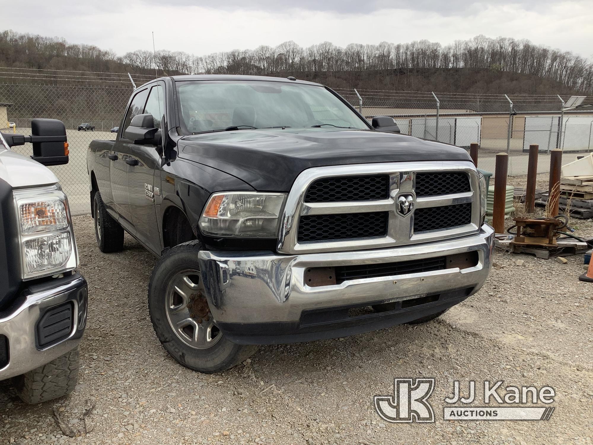 (Smock, PA) 2014 RAM 2500 4x4 Crew-Cab Pickup Truck Not Running, Condition Unknown, No brakes, No Po