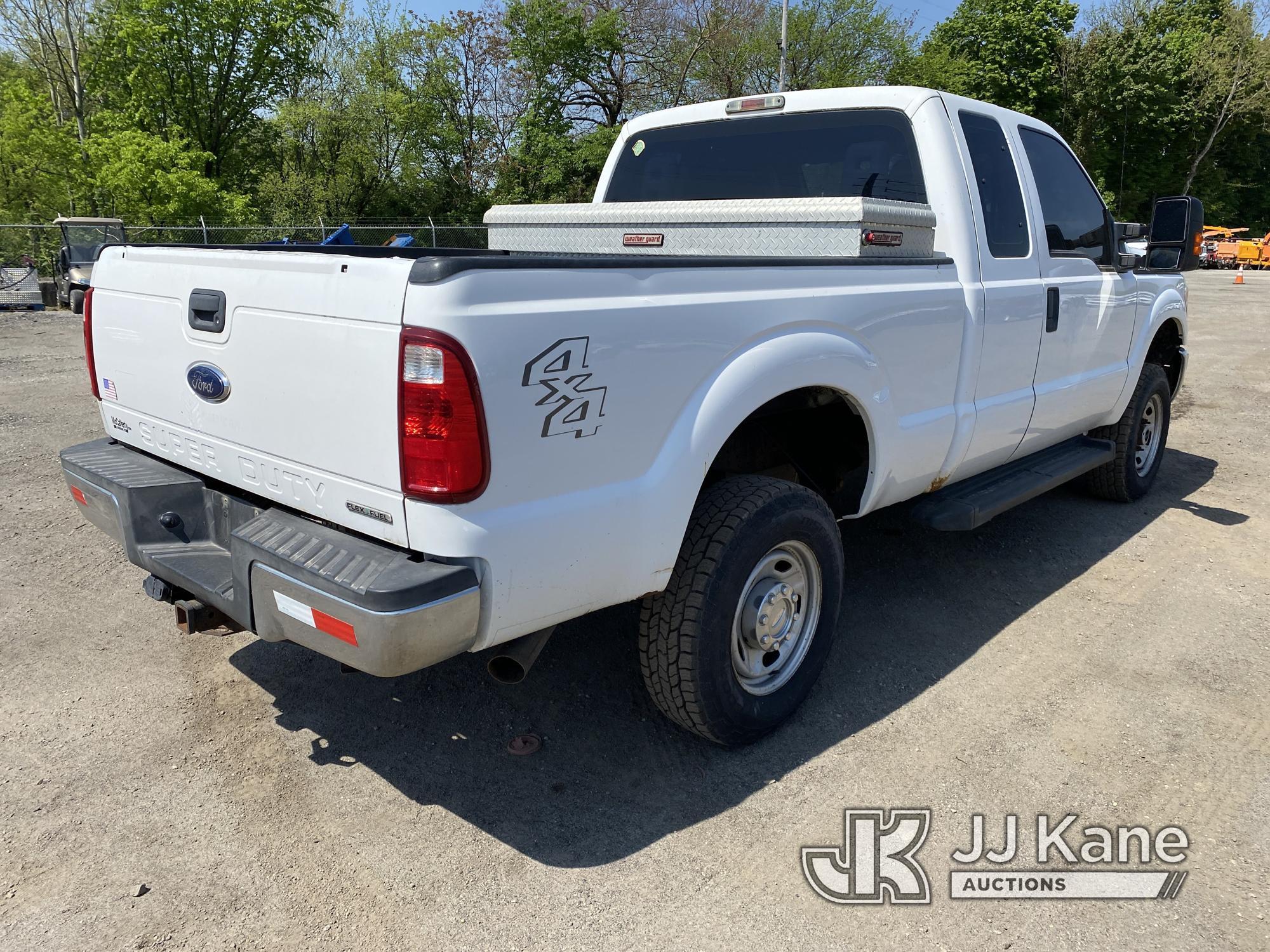 (Plymouth Meeting, PA) 2013 Ford F250 4x4 Extended-Cab Pickup Truck Runs & Moves, Body & Rust Damage