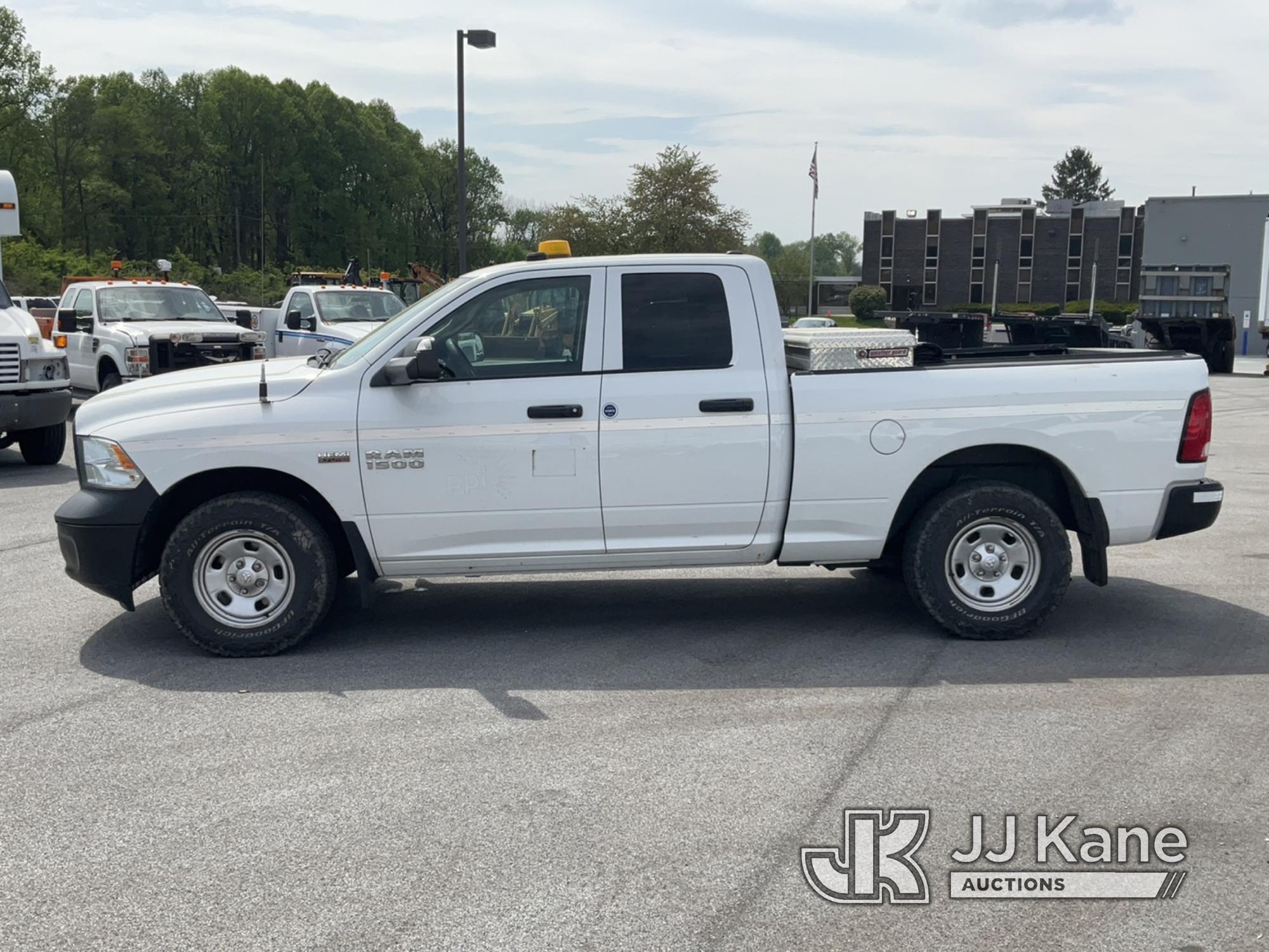 (Chester Springs, PA) 2015 RAM 1500 4x4 Extended-Cab Pickup Truck Runs & Moves, Body & Rust Damage)