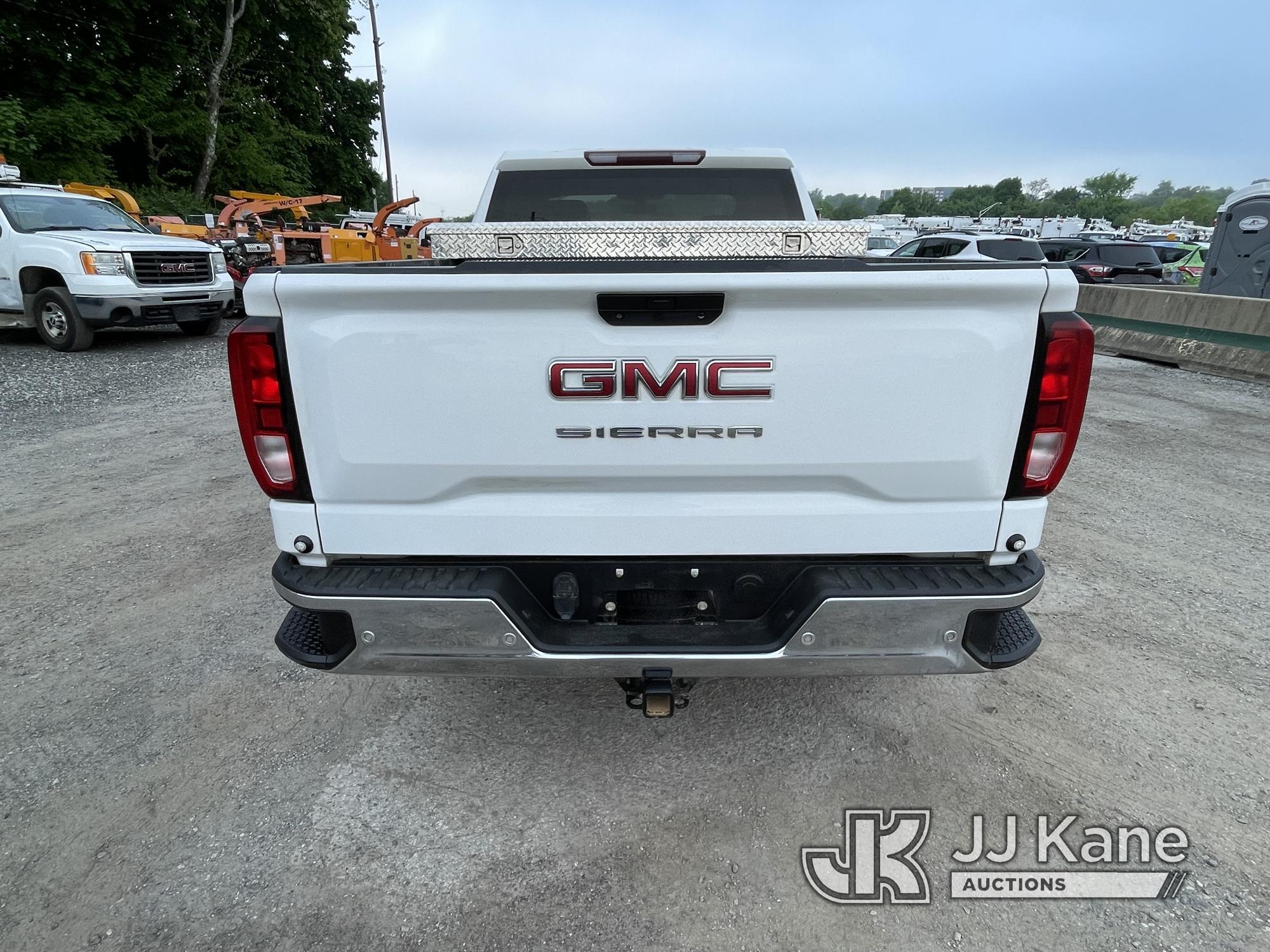 (Plymouth Meeting, PA) 2019 GMC Sierra 1500 4x4 Extended-Cab Pickup Truck Runs & Moves, Body & Rust