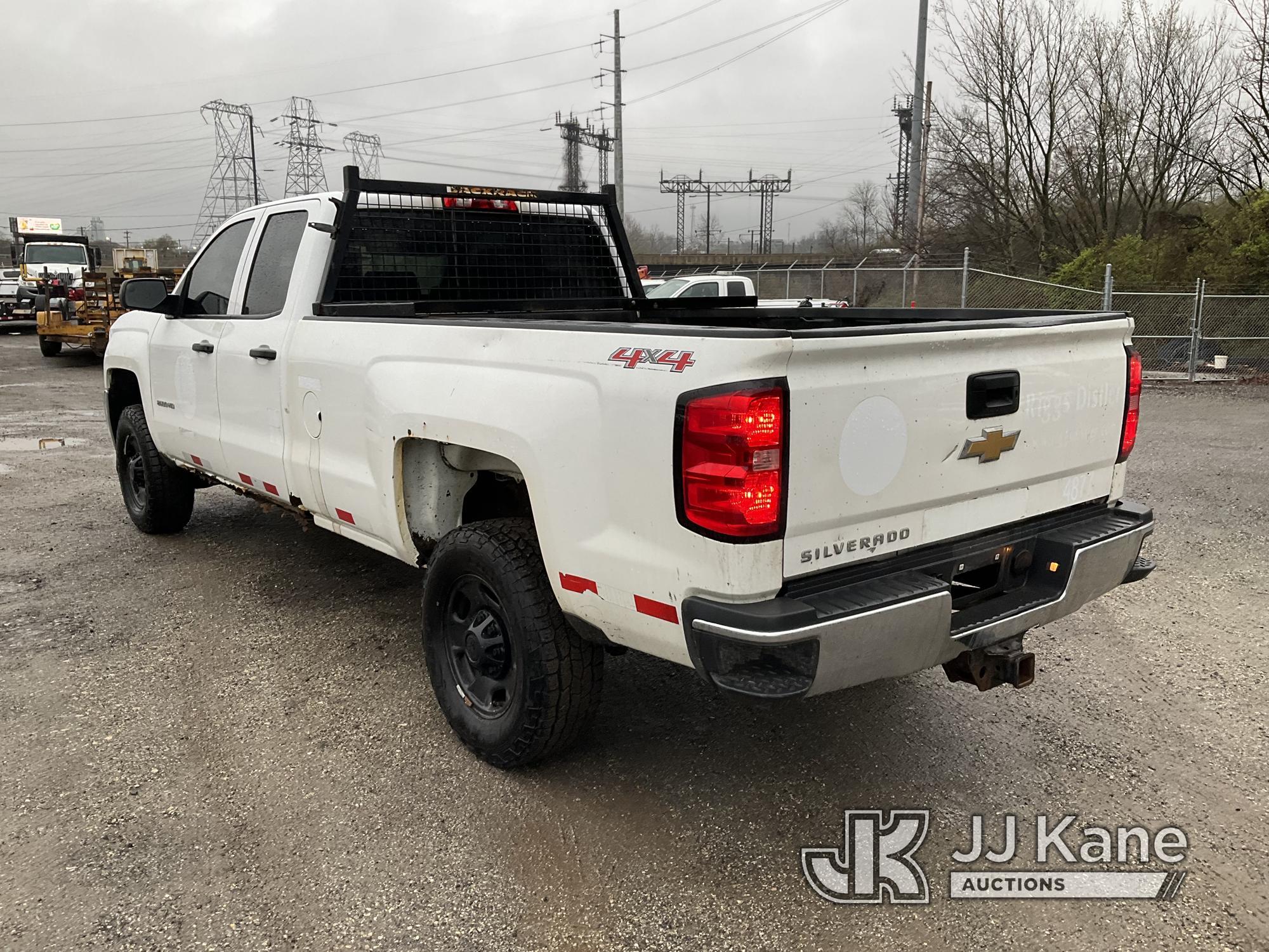 (Plymouth Meeting, PA) 2015 Chevrolet Silverado 2500HD 4x4 Extended-Cab Pickup Truck Runs & Moves, B