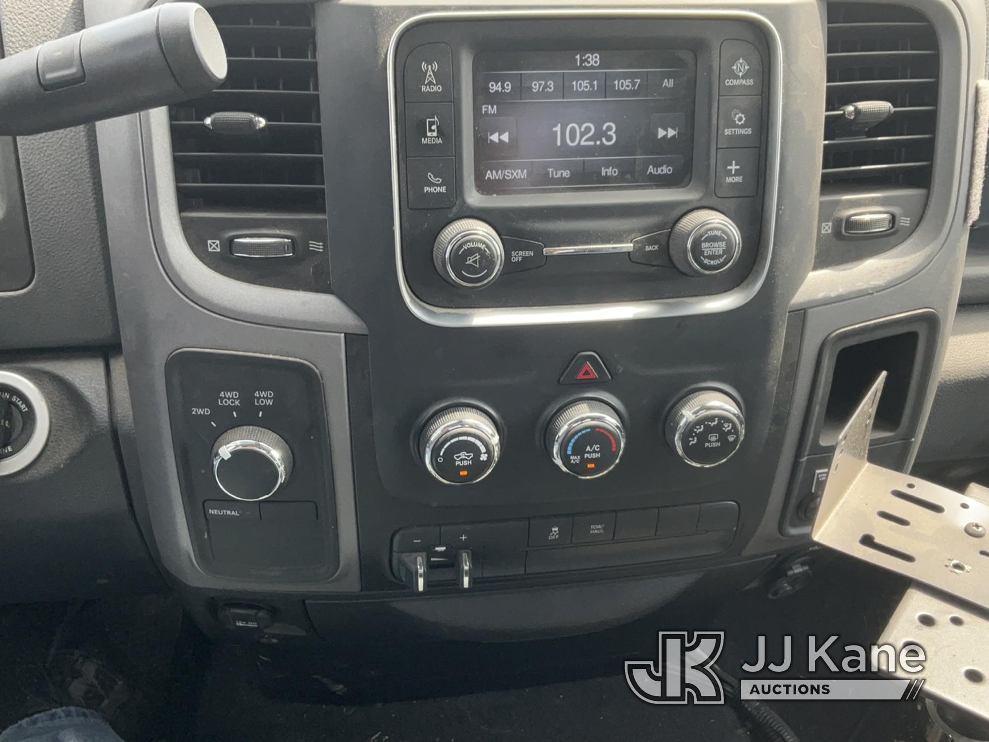 (Chester Springs, PA) 2015 RAM 1500 4x4 Extended-Cab Pickup Truck Runs & Moves, Body & Rust Damage)