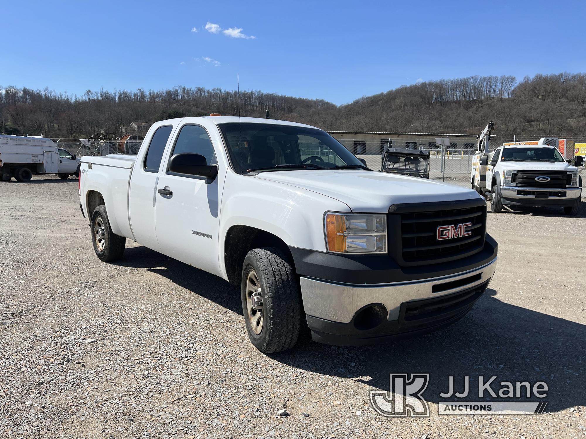 (Smock, PA) 2013 GMC Sierra 1500 4x4 Extended-Cab Pickup Truck Title Delay) (Runs & Moves, Check Eng