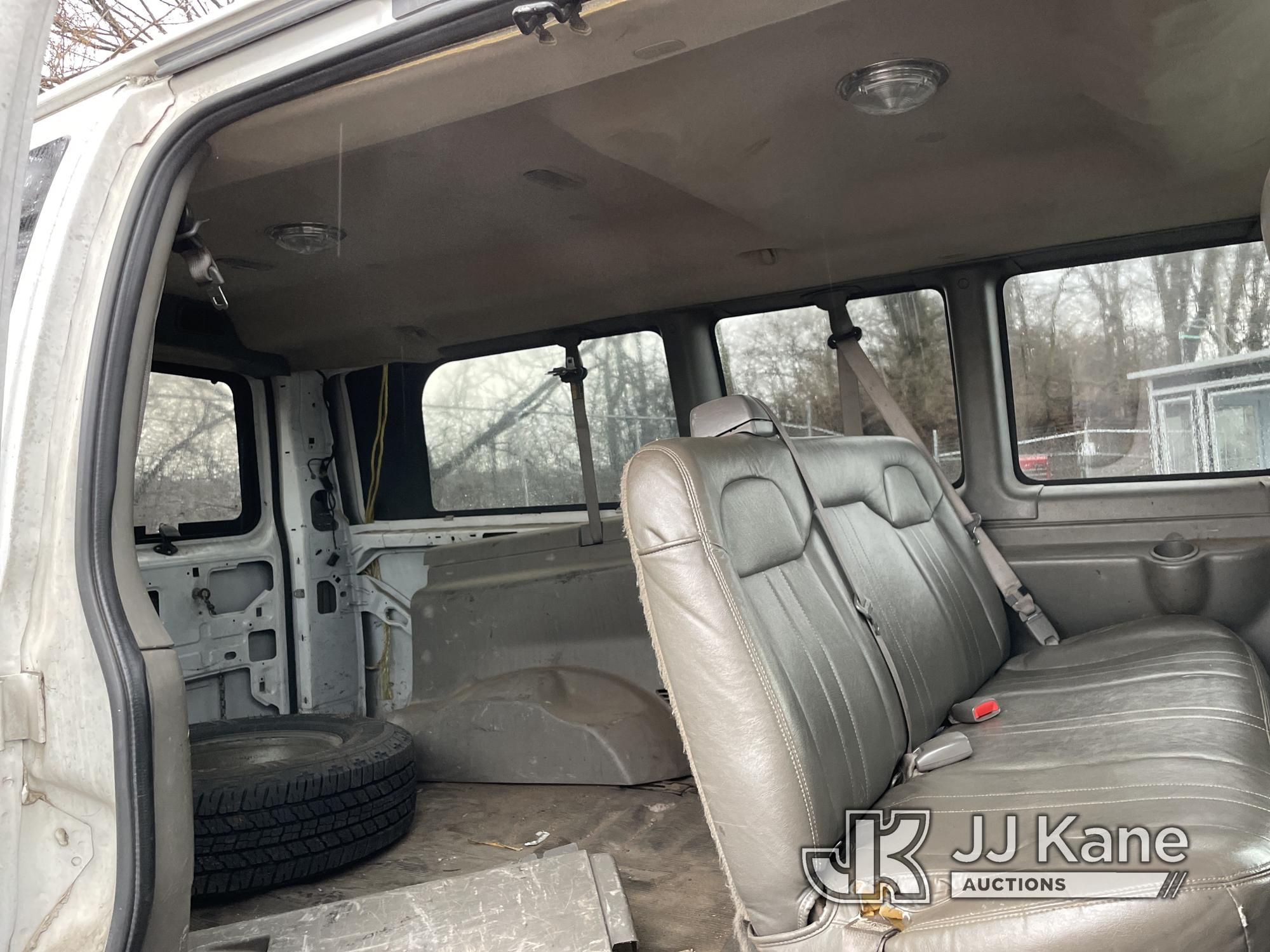 (Plymouth Meeting, PA) 2008 Chevrolet Express G3500 Window Passenger/Cargo Van Runs & Moves, Body &