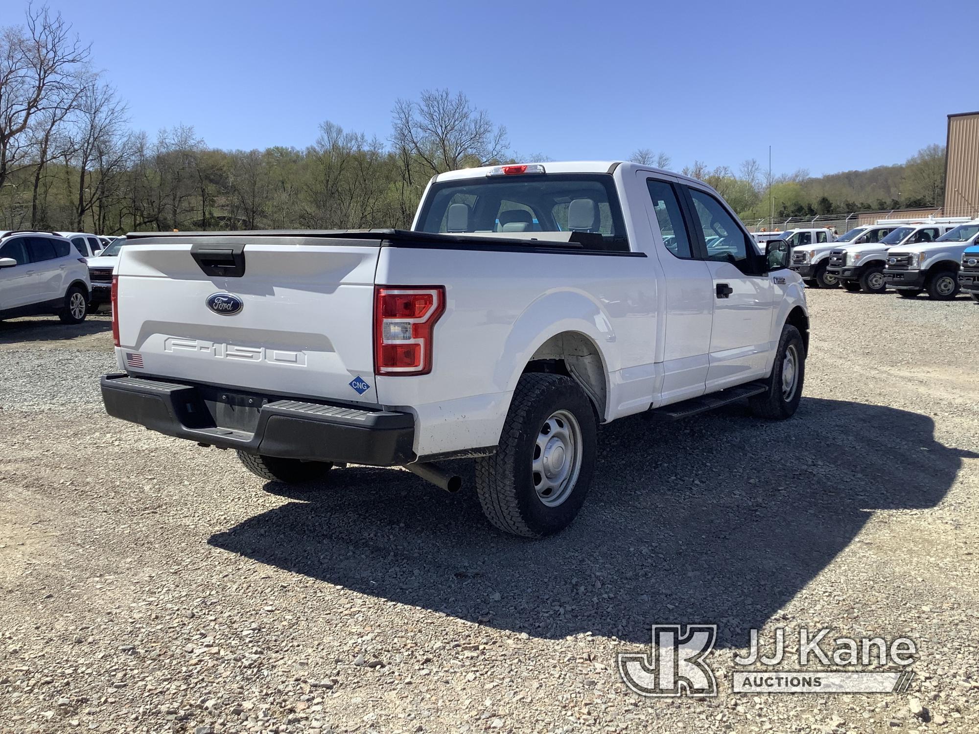 (Smock, PA) 2018 Ford F150 4x4 Extended-Cab Pickup Truck Runs & Moves, Rust Damage