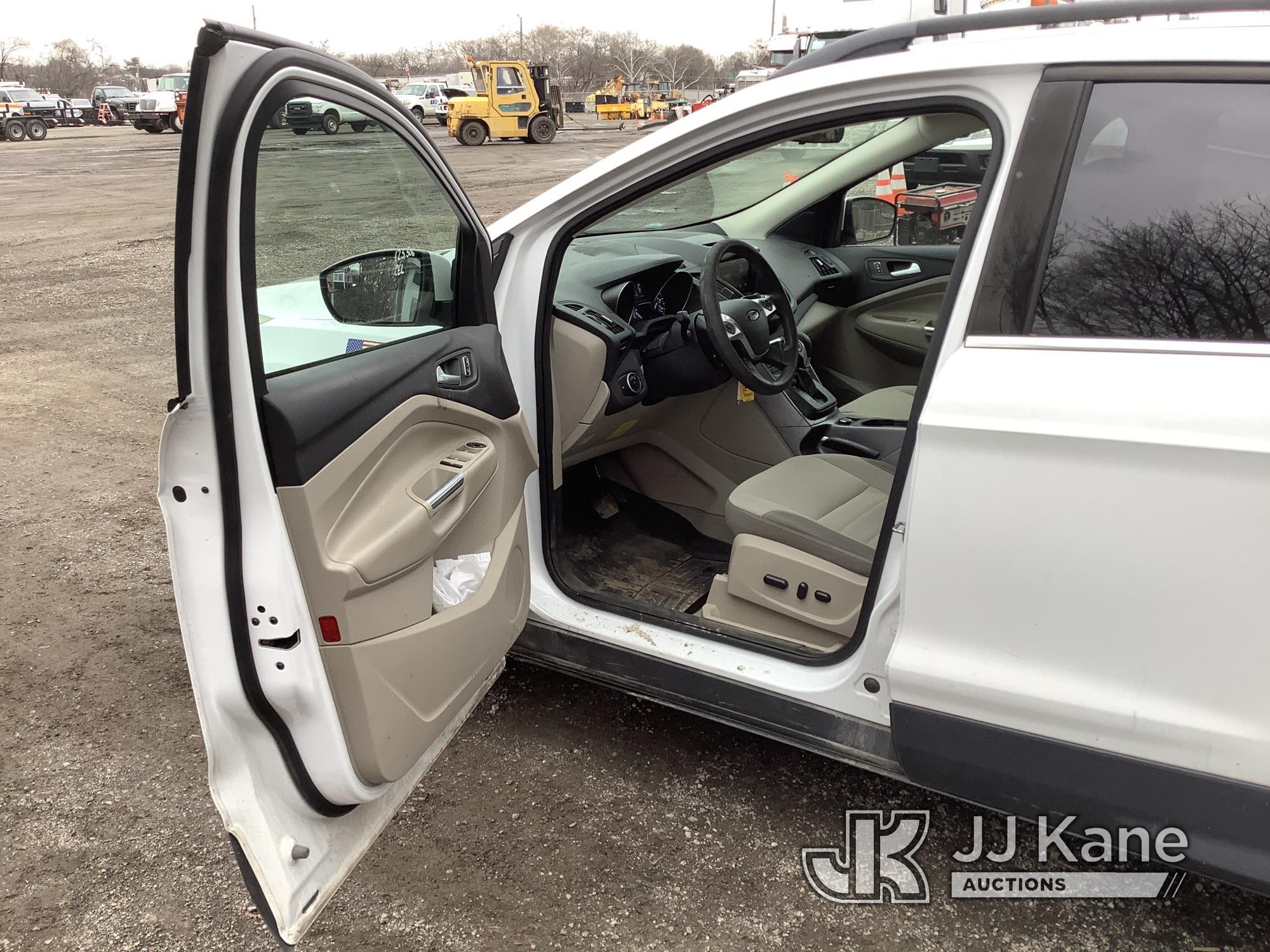 (Plymouth Meeting, PA) 2015 Ford Escape 4x4 4-Door Sport Utility Vehicle Runs & Moves, Body & Rust D