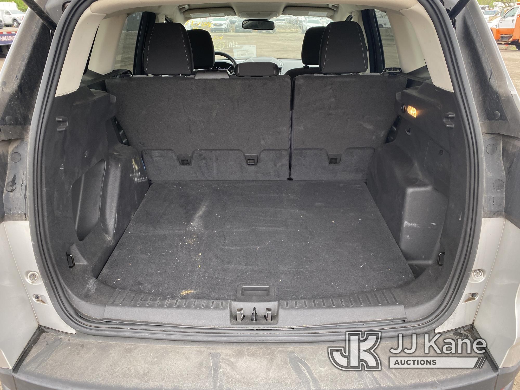 (Plymouth Meeting, PA) 2019 Ford Escape 4x4 4-Door Sport Utility Vehicle Runs & Moves, Body & Rust D