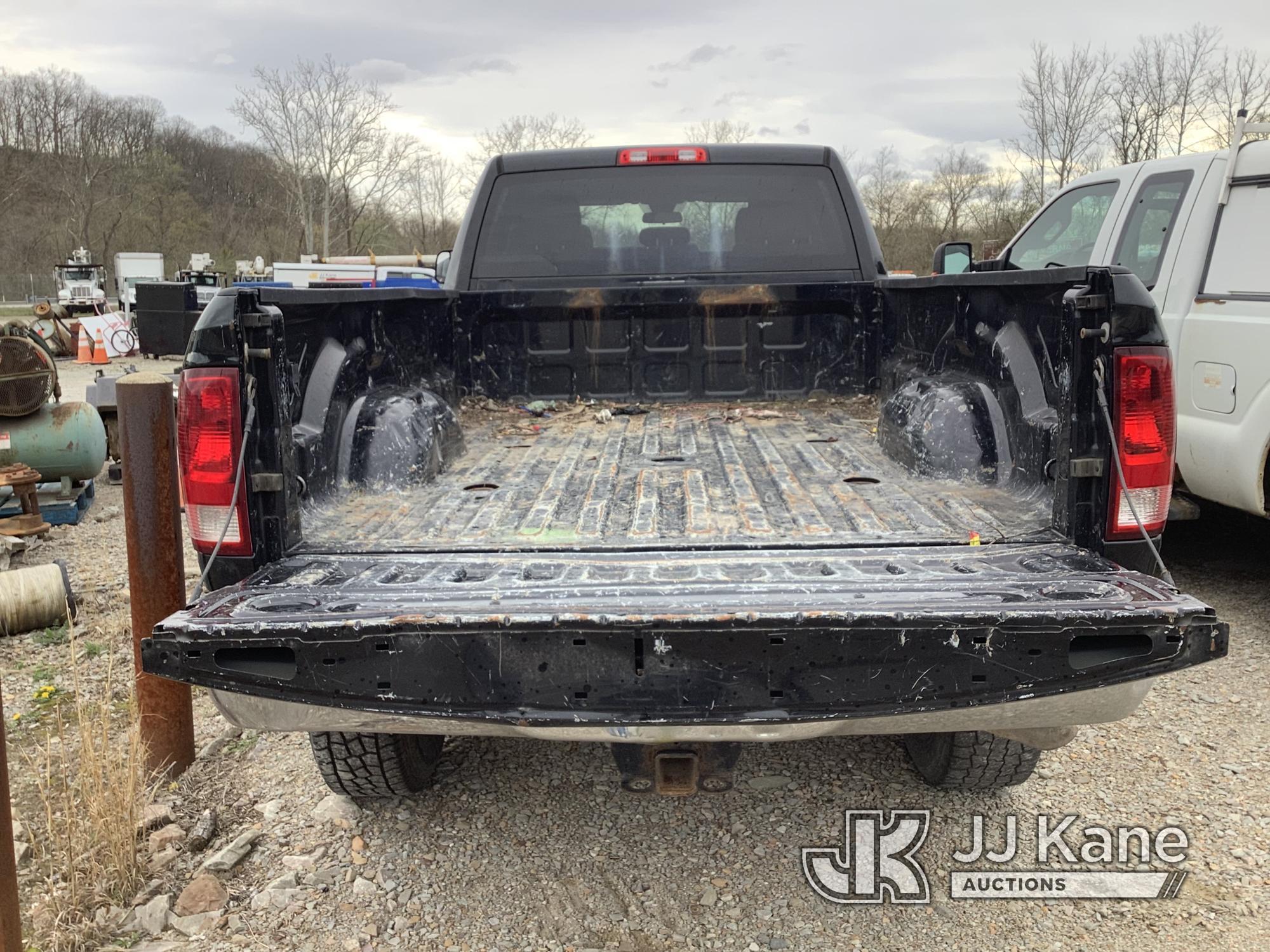 (Smock, PA) 2014 RAM 2500 4x4 Crew-Cab Pickup Truck Not Running, Condition Unknown, No brakes, No Po