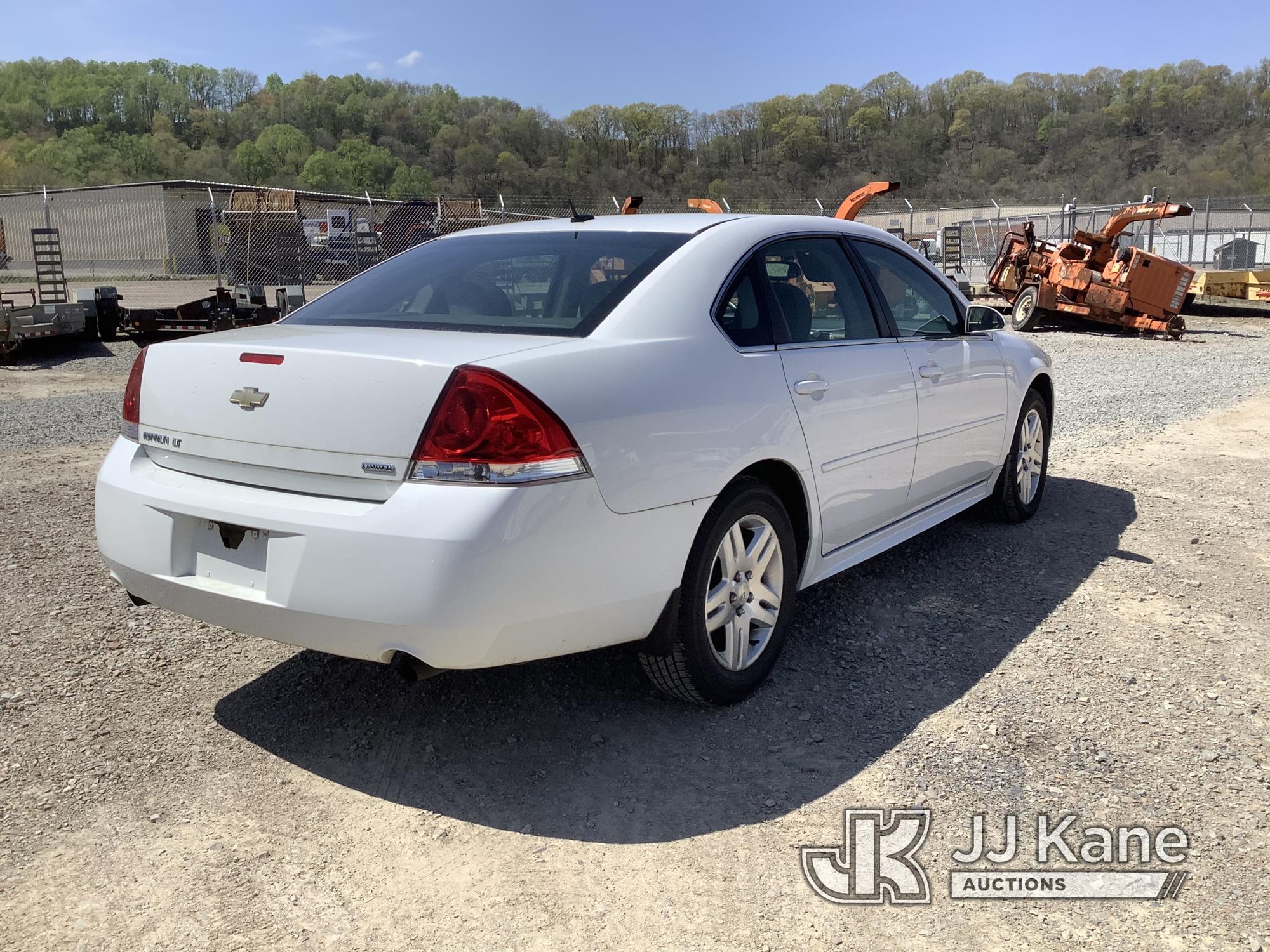 (Smock, PA) 2014 Chevrolet Impala LT 4-Door Sedan Title Delay) (Runs & Moves, Rust & Paint Damage