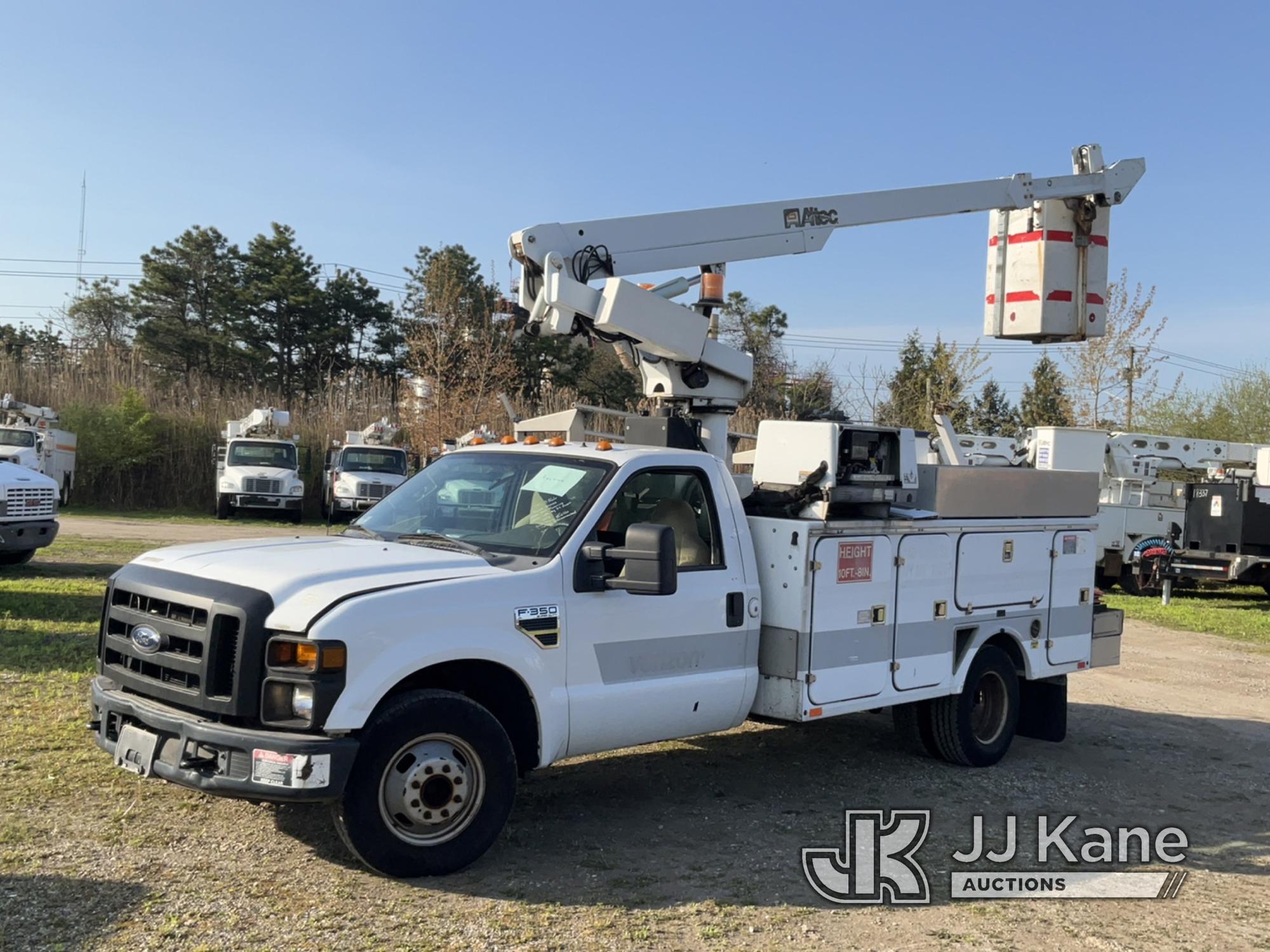 (Bellport, NY) Altec AT200, Telescopic Non-Insulated Bucket Truck mounted on 2008 Ford F350 Service