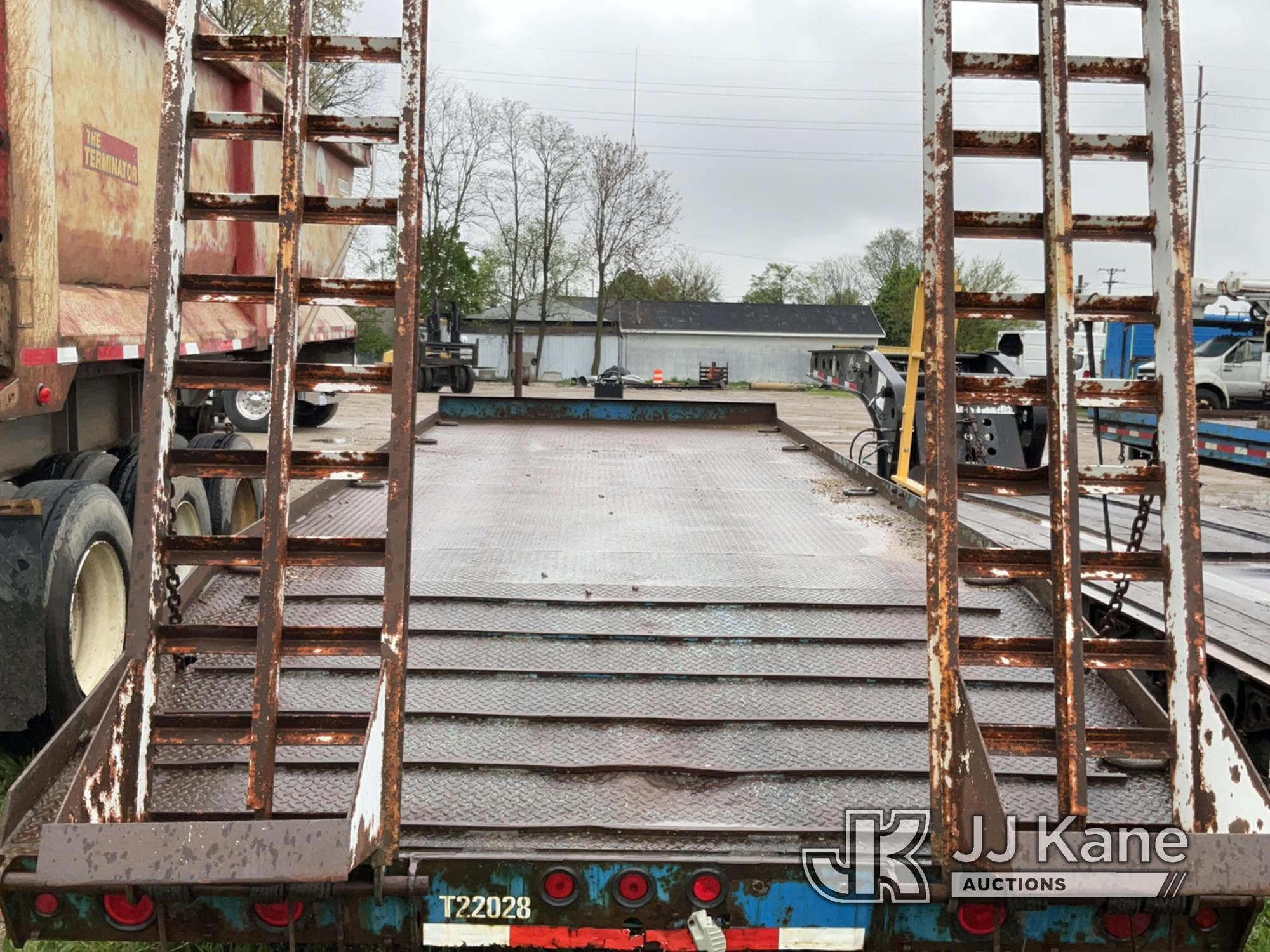 (Charlotte, MI) 2009 Interstate 18DTA Tri-Axle Flatbed Trailer Jack Operates. Seller States: Rotted