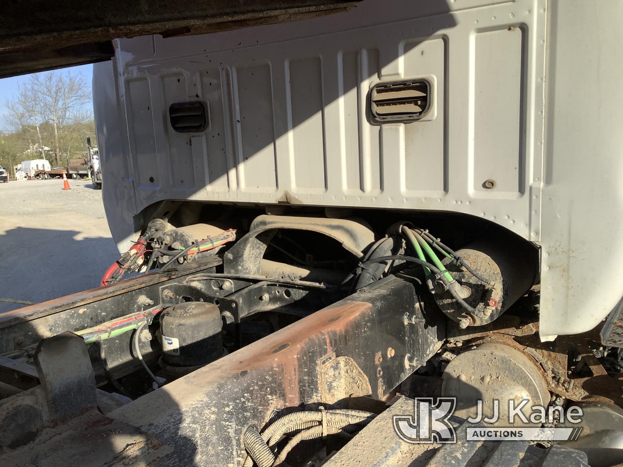 (Houston, PA) 2013 Ford F750 Dump Truck Runs, Moves & Operates, Check Engine Light On, Rust Damage