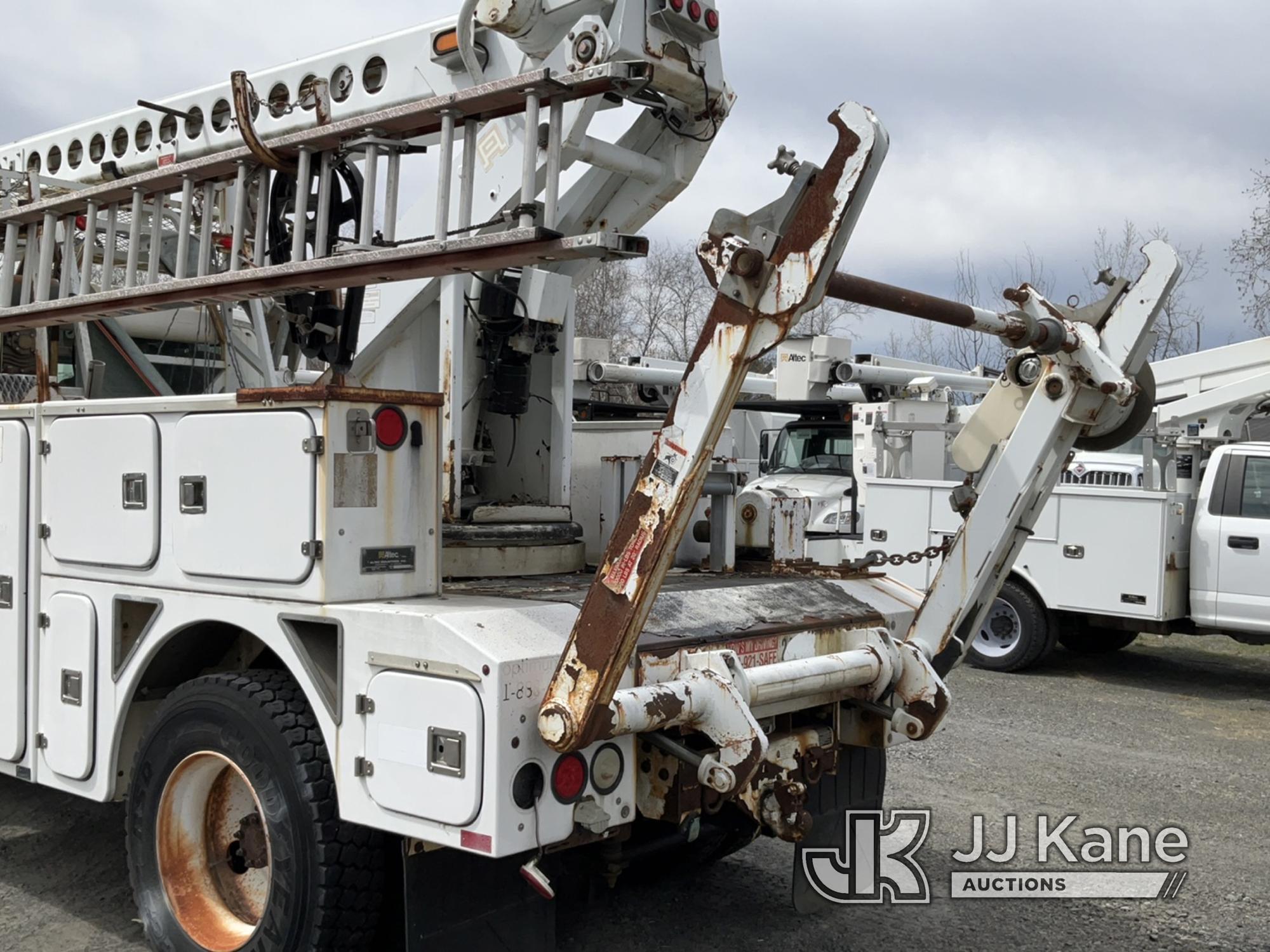 (Plains, PA) Altec A-T40C, Telescopic Non-Insulated Cable Placing Bucket Truck center mounted on 200