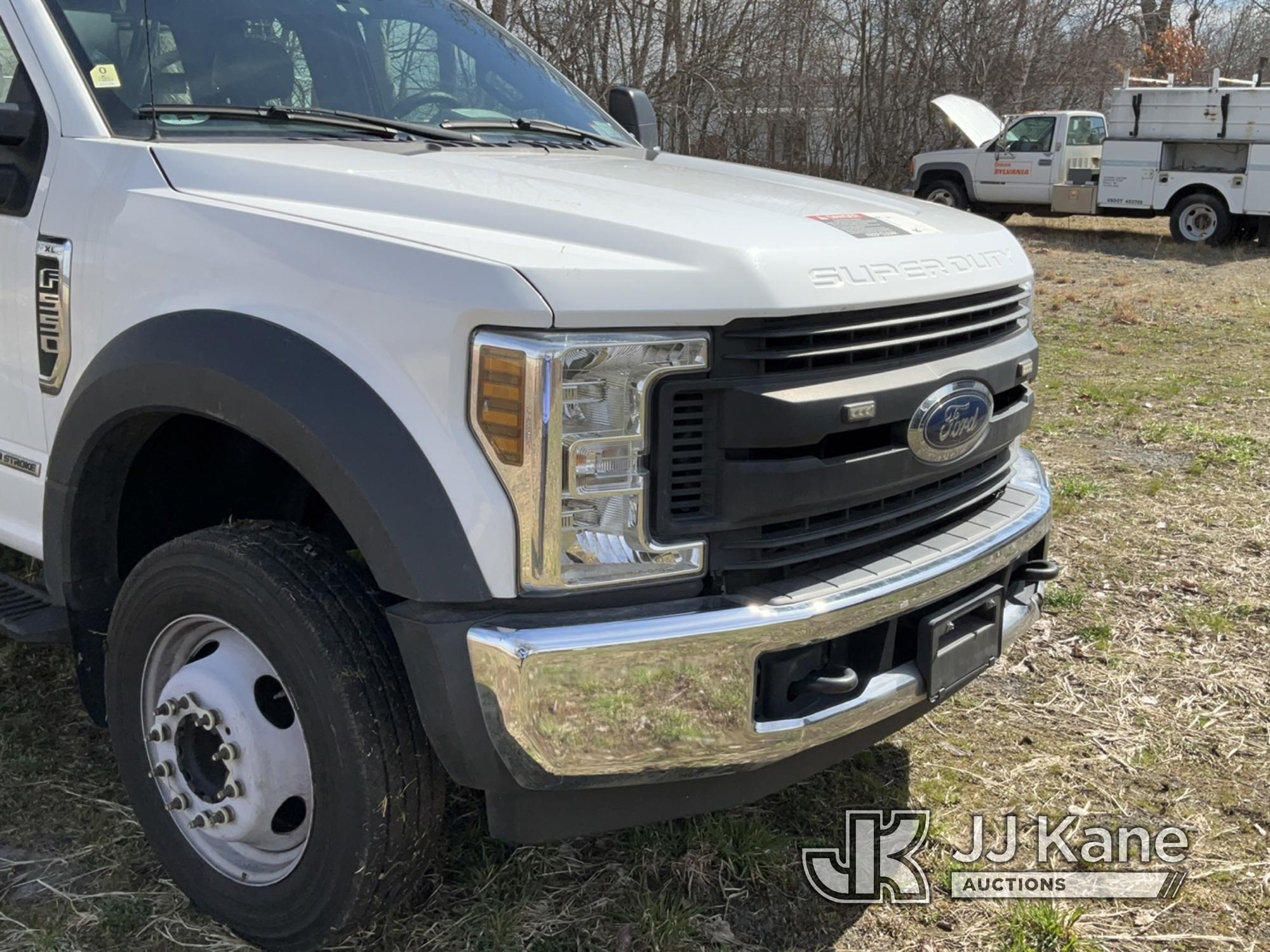 (Plains, PA) 2019 Ford F550 Extended-Cab Mechanics Service Truck Runs & Moves, PTO Issue, Crane & Ai