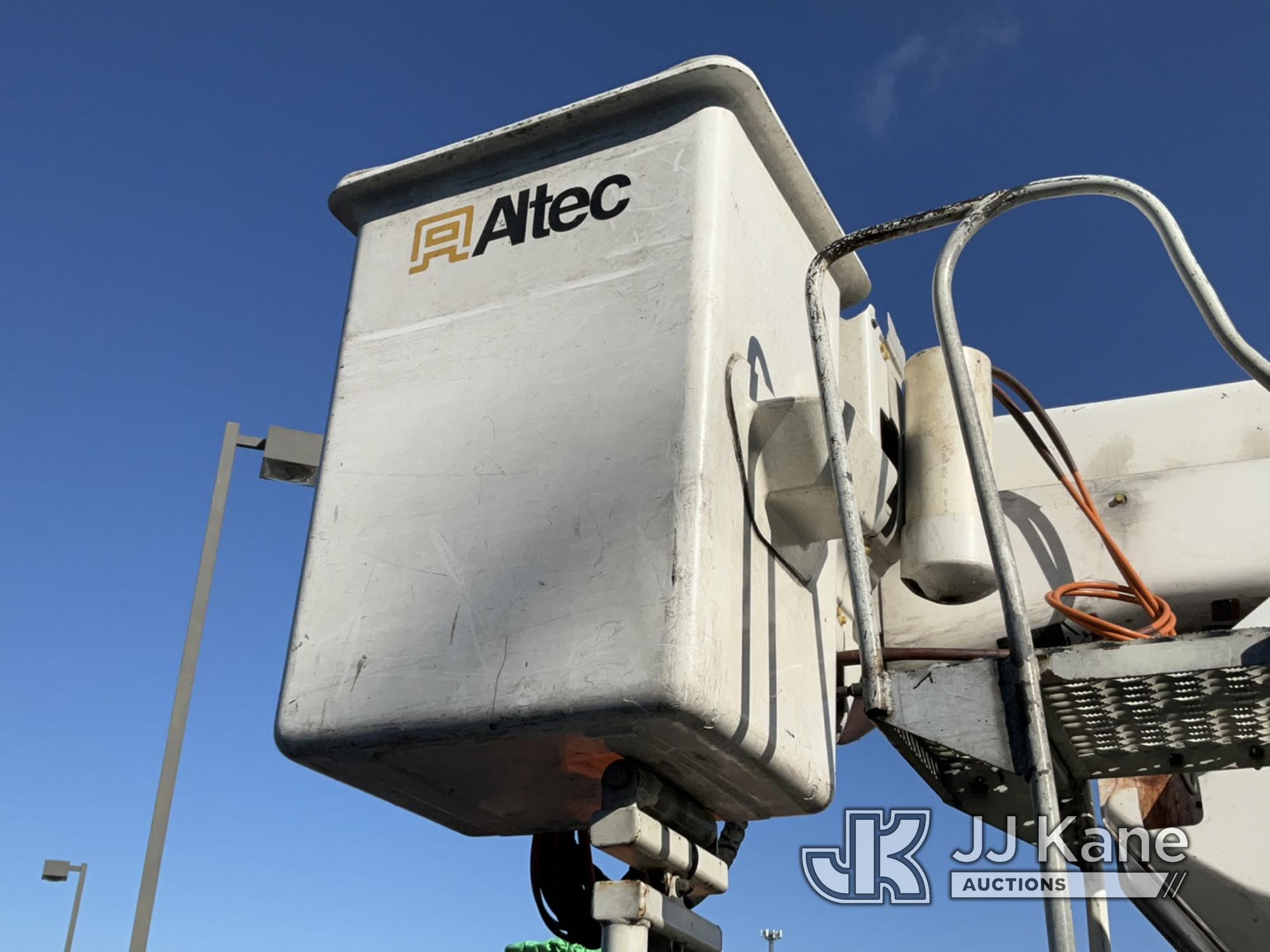 (Chester Springs, PA) Altec A55-OC, Material Handling Bucket Truck mounted on 2008 Freightliner M2 1