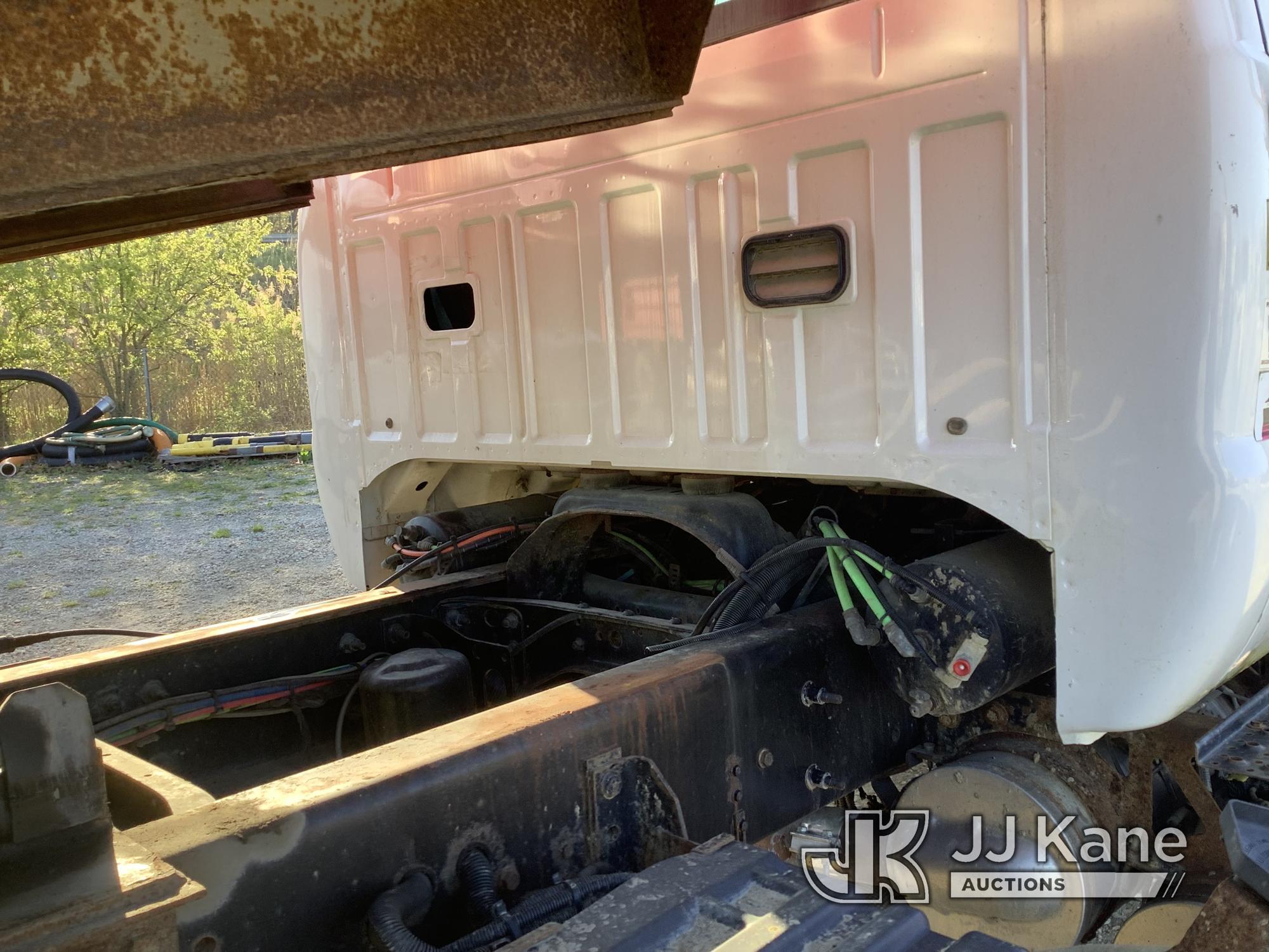 (Houston, PA) 2013 Ford F750 Dump Truck Runs, Moves & Operates) (Check Engine Light On, Rust & Body