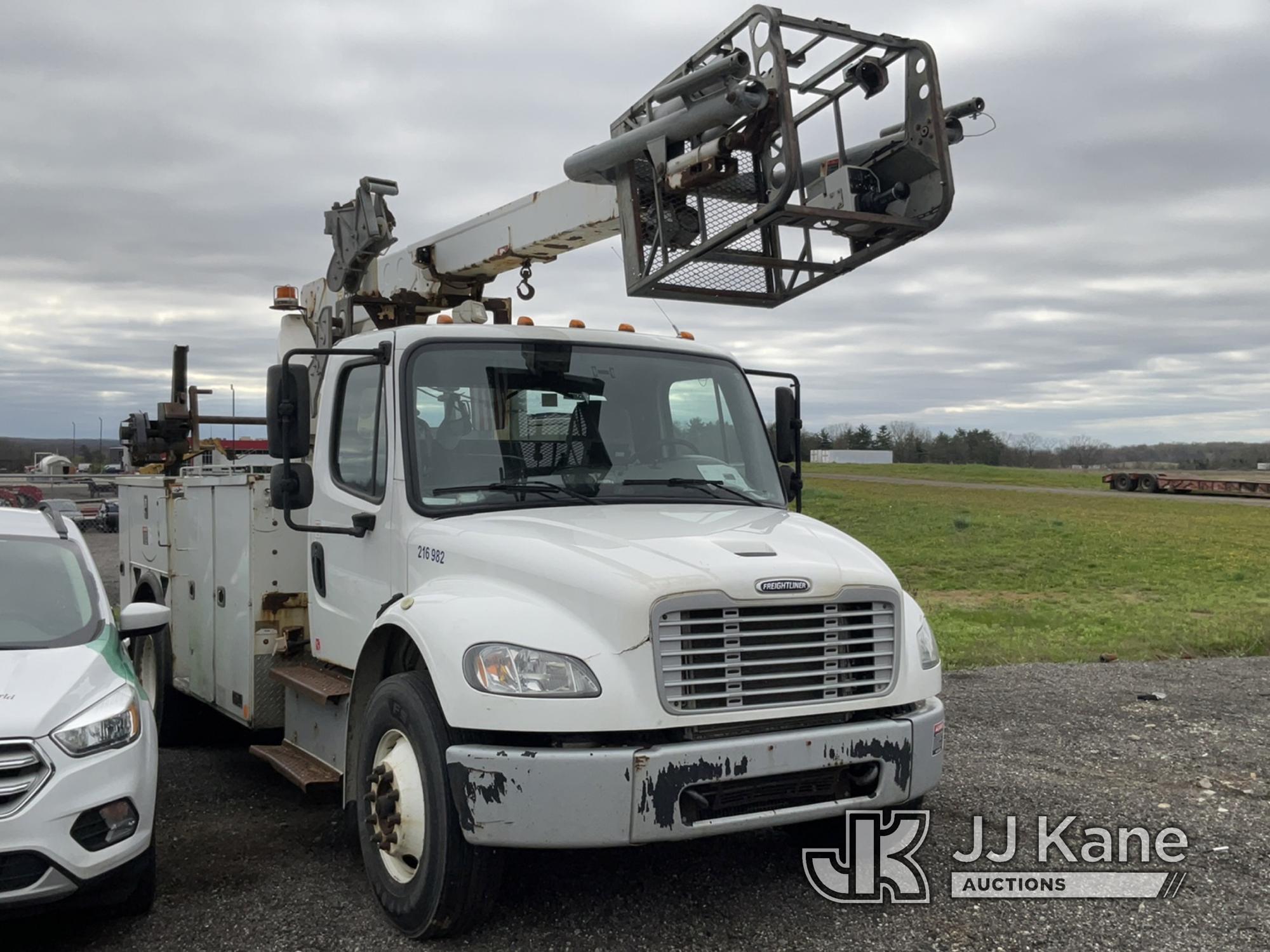 (Ashland, OH) Altec T40P, Non-Insulated Cable Placing Bucket Truck center mounted on 2016 Freightlin