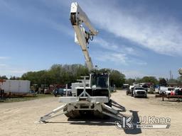 (Charlotte, MI) Lift-All LOM10-55-2MS, Material Handling Bucket center mounted on Camoplast GT1600HY