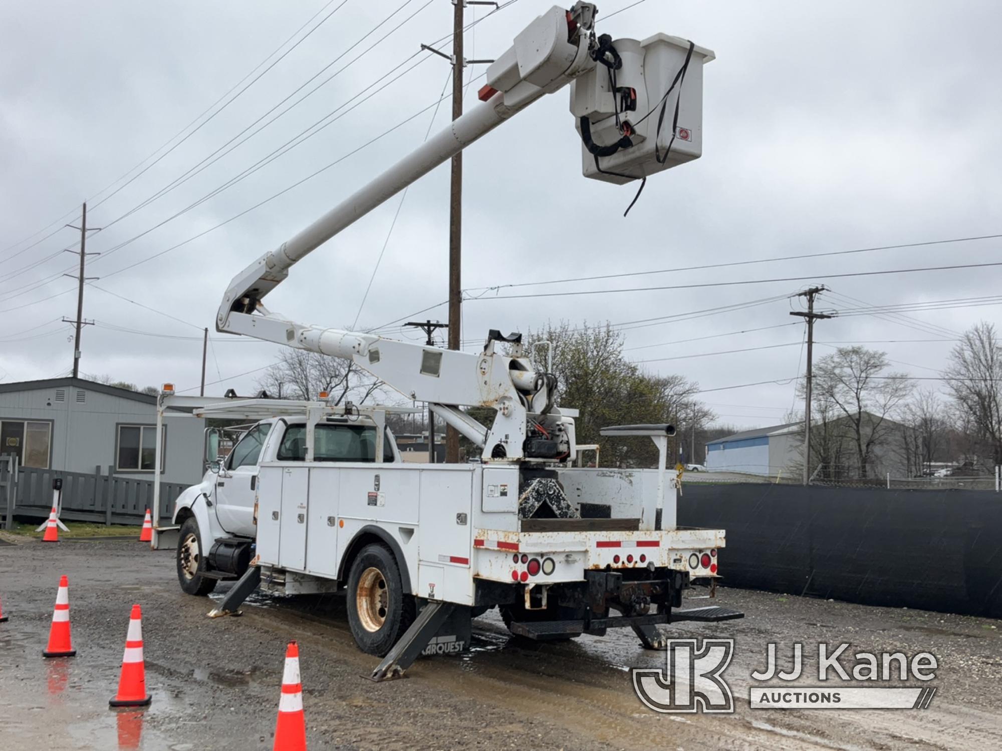 (Charlotte, MI) Altec AA755MH, Material Handling Bucket Truck rear mounted on 2011 FORD F750 Utility