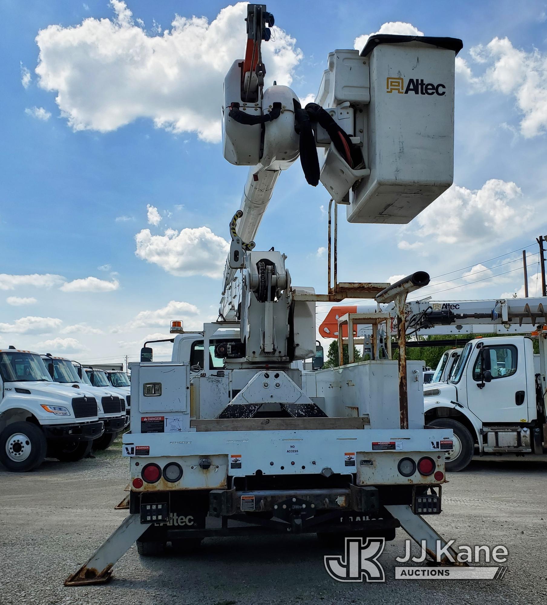 (Indianapolis, IN) Altec AA55, Material Handling Bucket Truck rear mounted on 2019 International 430
