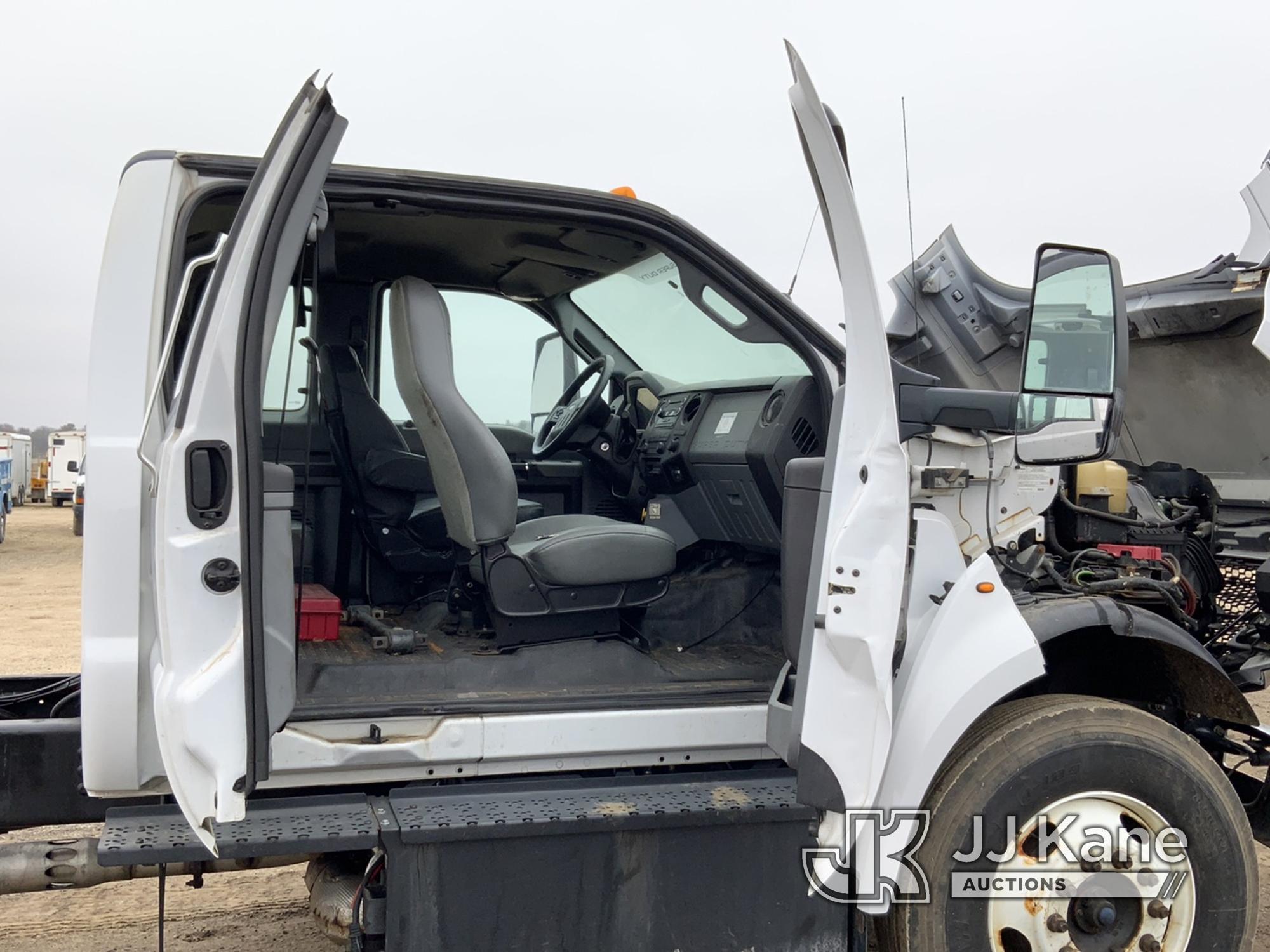 (Charlotte, MI) 2017 Ford F650 Cab & Chassis Runs, Moves, ABS Light, Engine Light, Smoky Exhaust, Br