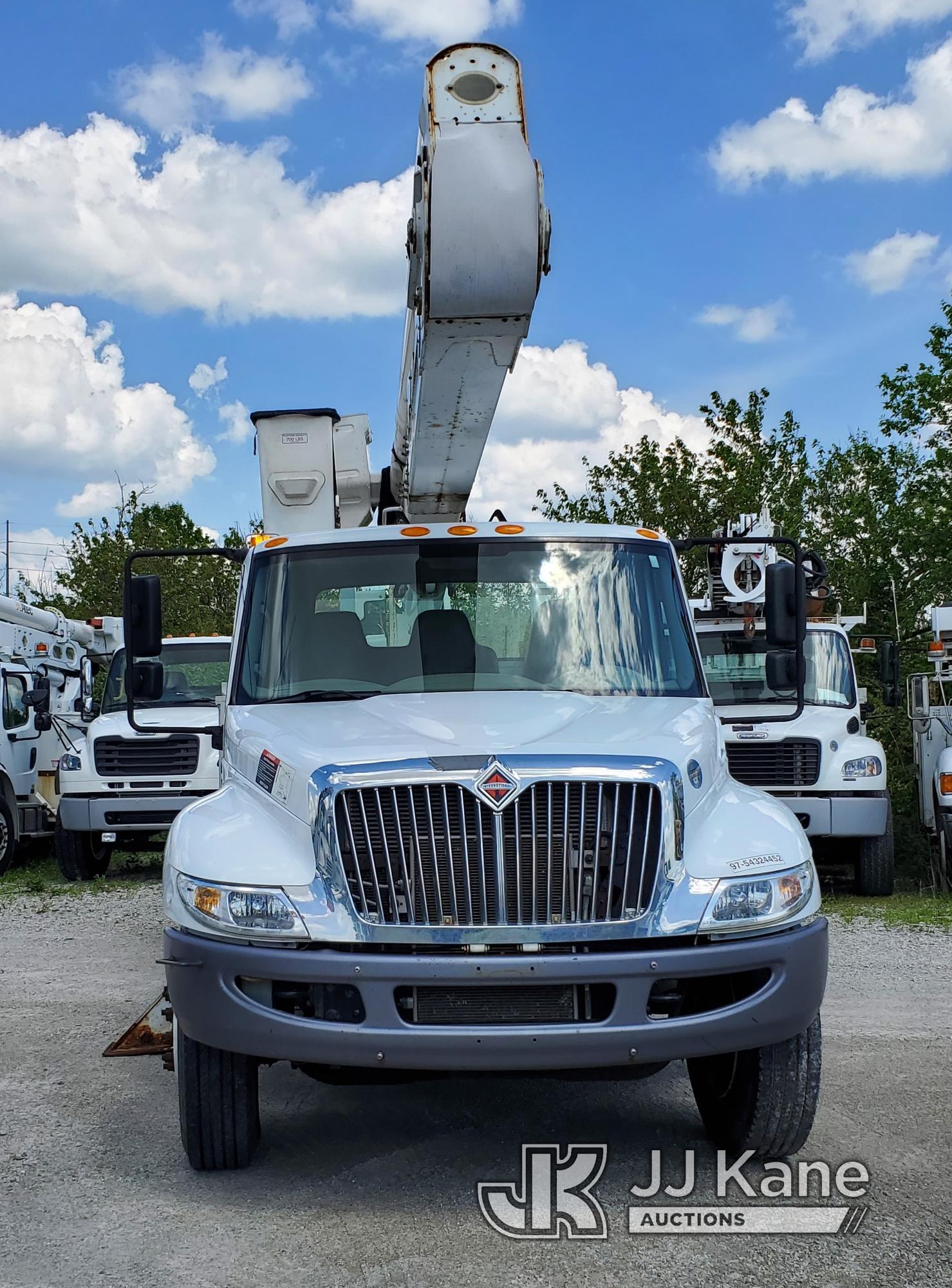 (Indianapolis, IN) Altec AA55, Material Handling Bucket Truck rear mounted on 2019 International 430
