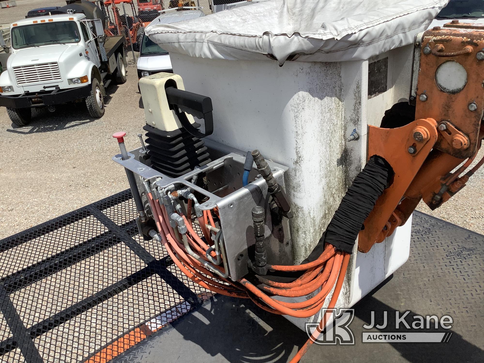 (Smock, PA) Versalift SST40EIH, Articulating & Telescopic Bucket mounted behind cab on 2015 Ford F55