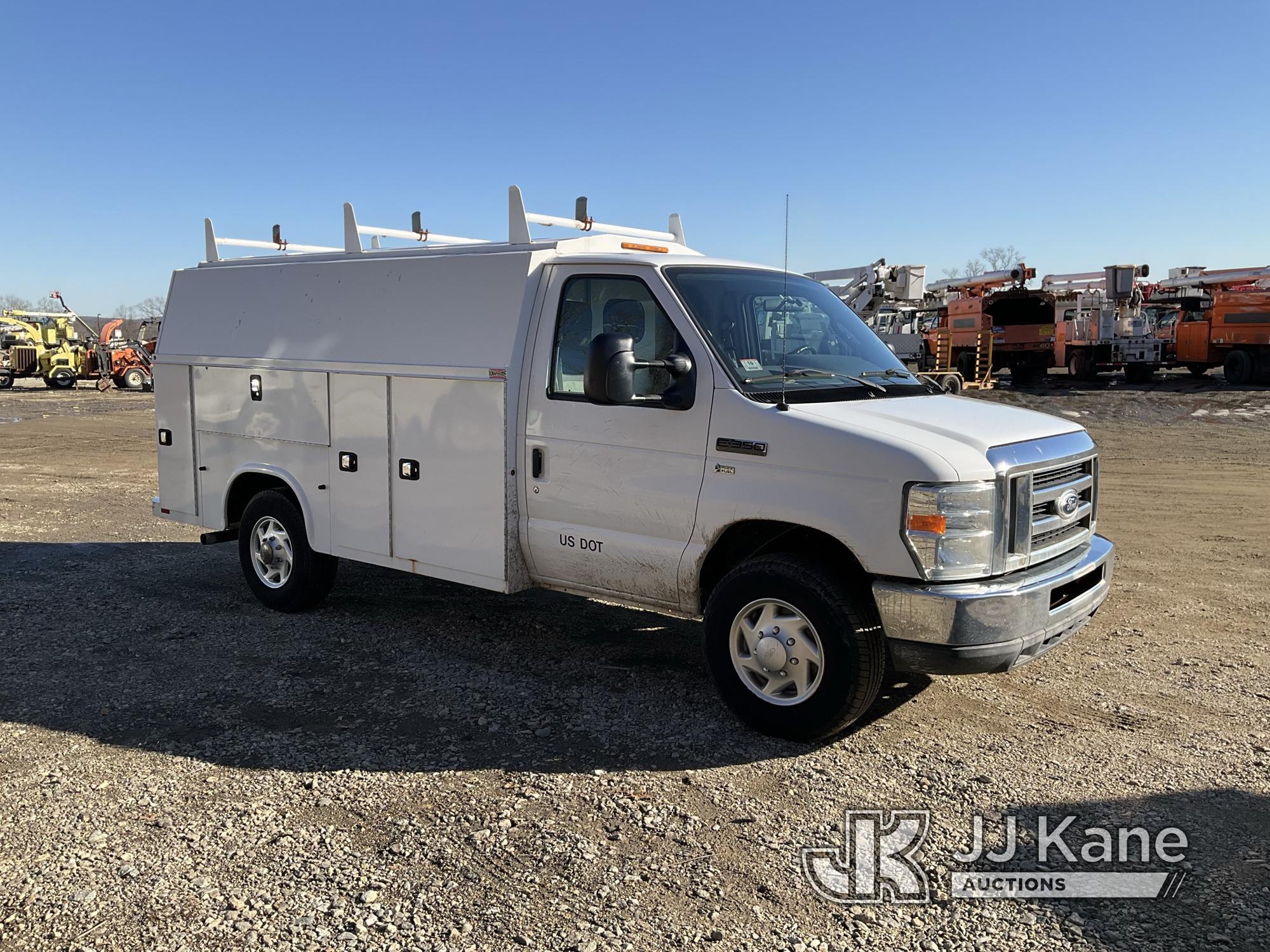 (Shrewsbury, MA) 2014 Ford E350 Enclosed Service Van Runs & Moves) (Rust Damage