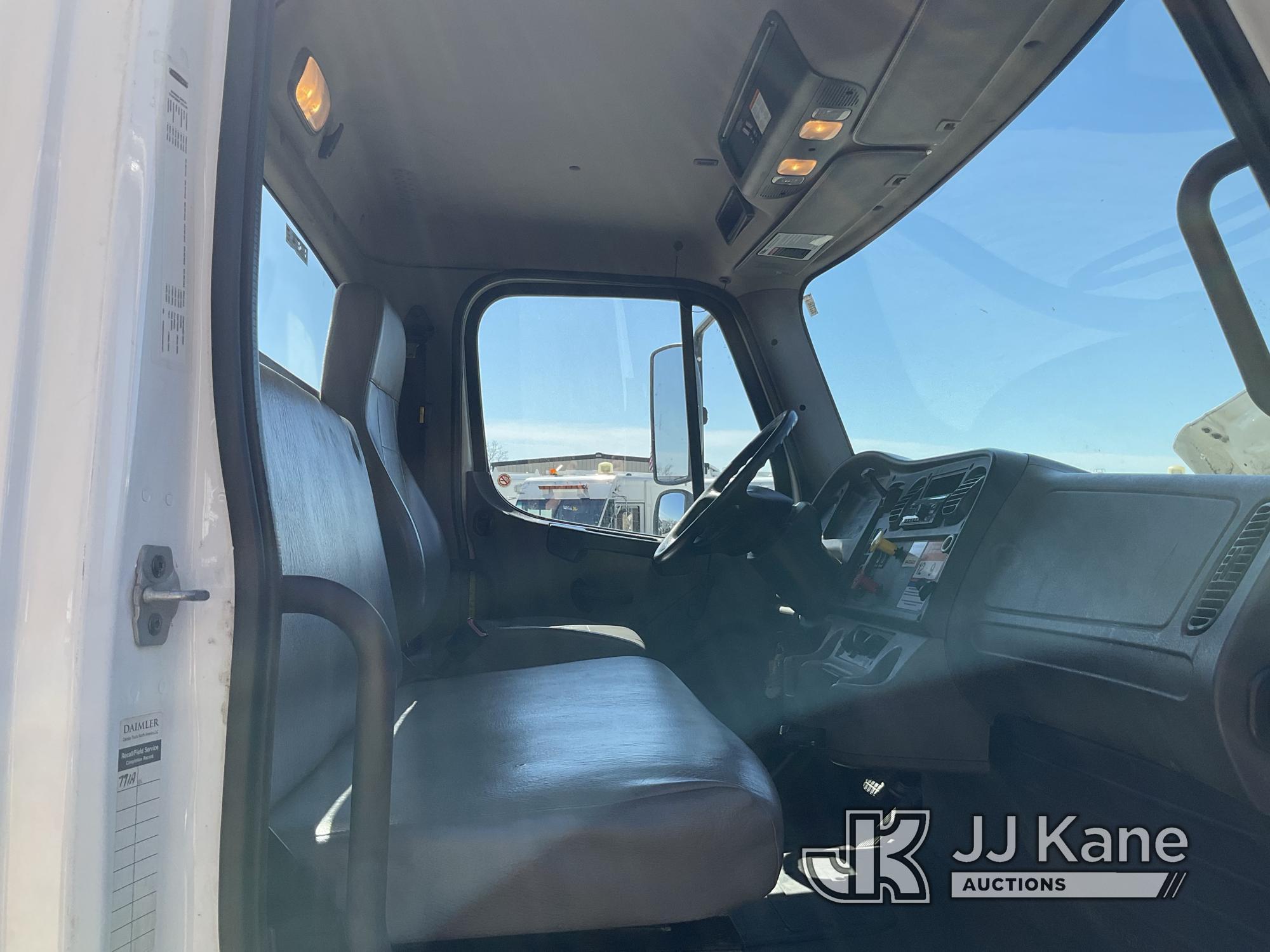(Shrewsbury, MA) Altec AA55, Material Handling Bucket Truck rear mounted on 2019 Freightliner M2 106