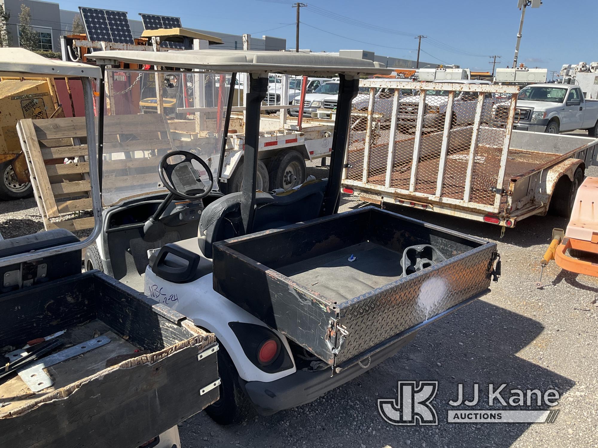 (Jurupa Valley, CA) 2011 Yamaha Golf Cart Runs & Moves, No Key Needed To Operate