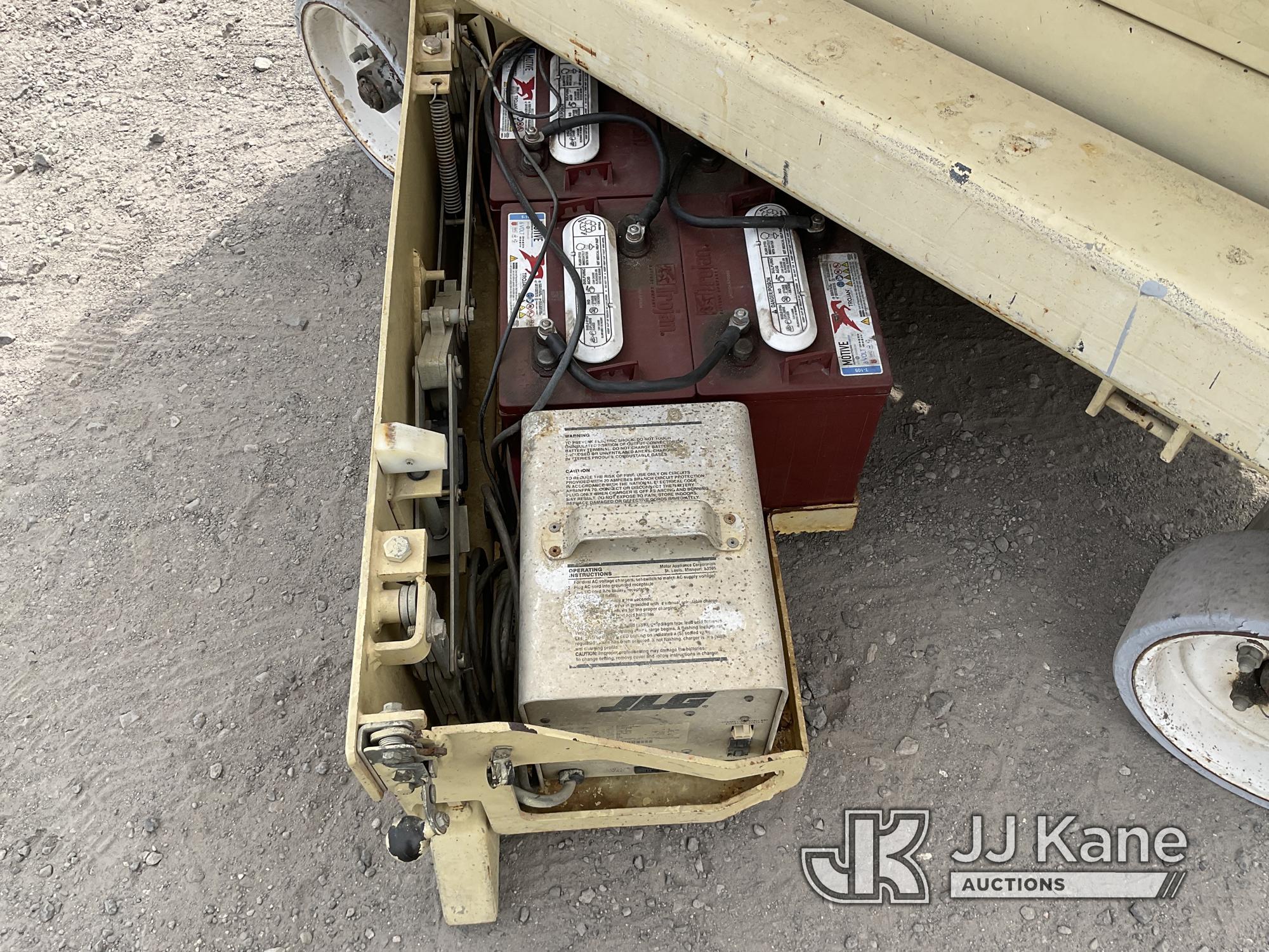 (Jurupa Valley, CA) JLG 1932E2 Scissor Lift Self-Propelled Scissor Lift, Serial # 200085536 Runs, Mo