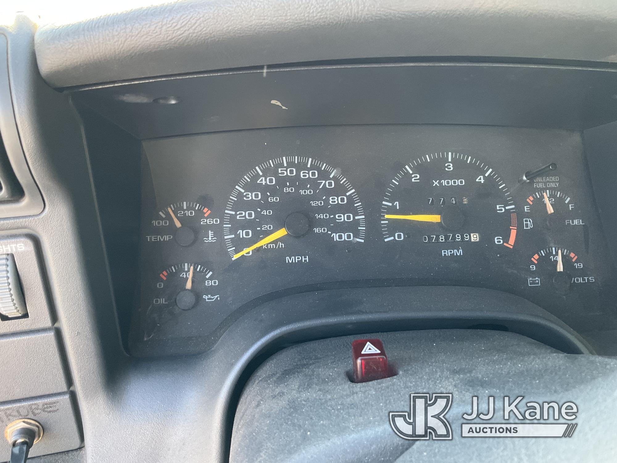 (Jurupa Valley, CA) 1997 Chevrolet S10 Extended-Cab Pickup Truck Runs & Moves