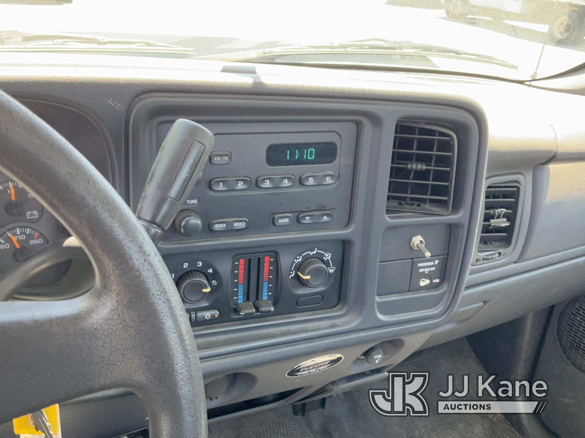 (Jurupa Valley, CA) 2007 Chevrolet Silverado 2500HD Regular Cab Pickup 2-DR Runs & Moves , Runs Roug