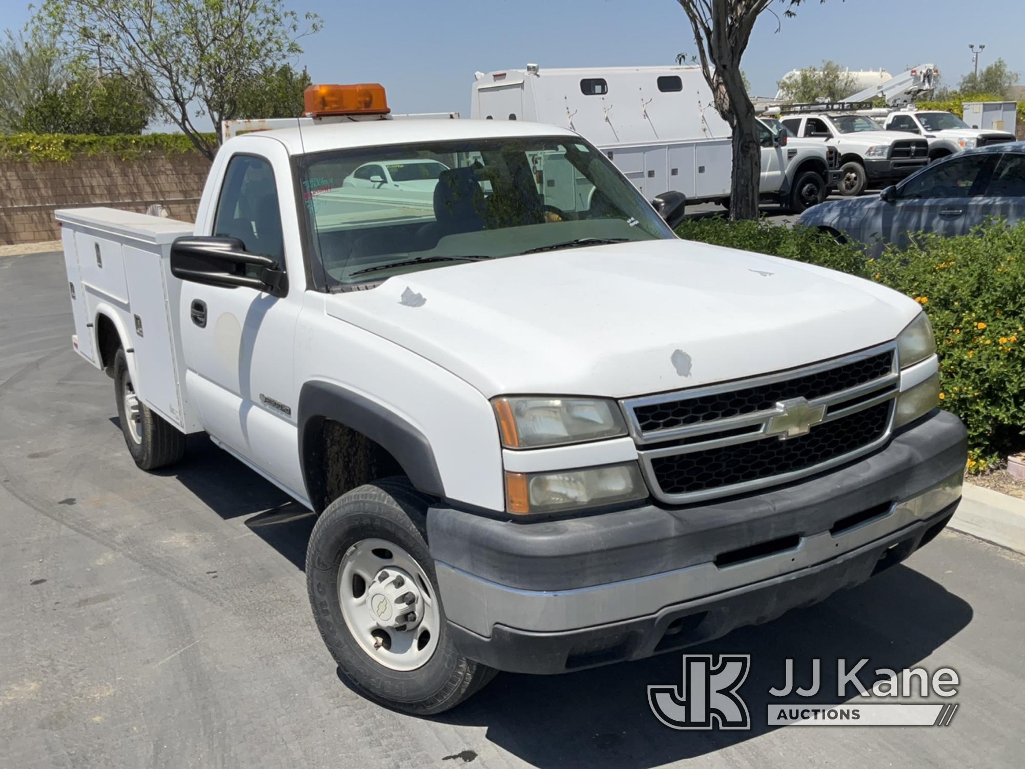 (Jurupa Valley, CA) 2007 Chevrolet Silverado 2500HD Regular Cab Pickup 2-DR Runs & Moves , Runs Roug