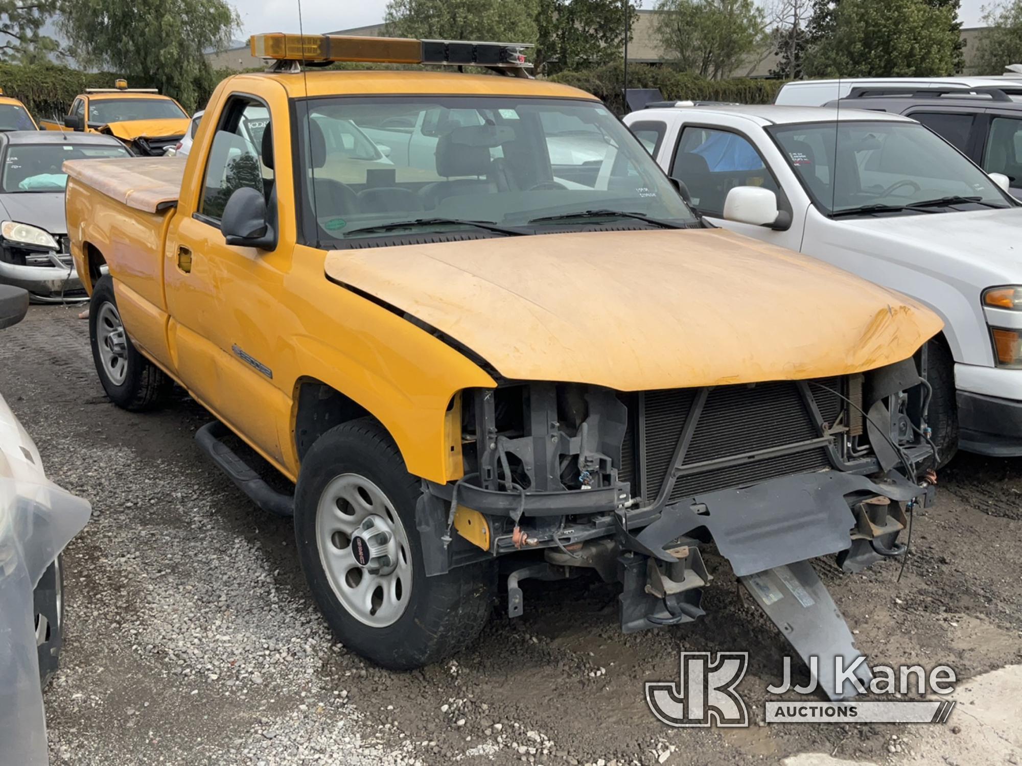 (Jurupa Valley, CA) 2006 GMC SIERRA 1500 Pickup Truck Wrecked, Not Running, No Key, Missing Parts, B