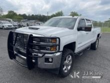 (Albertville, AL) 2019 Chevrolet Silverado 2500HD 4x4 Crew-Cab Pickup Truck Runs & Moves) (Jump To S