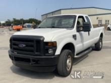 (Miami, FL) 2009 Ford F250 4x4 Extended-Cab Pickup Truck Runs & Moves)( Body Damage, Paint Damage, M